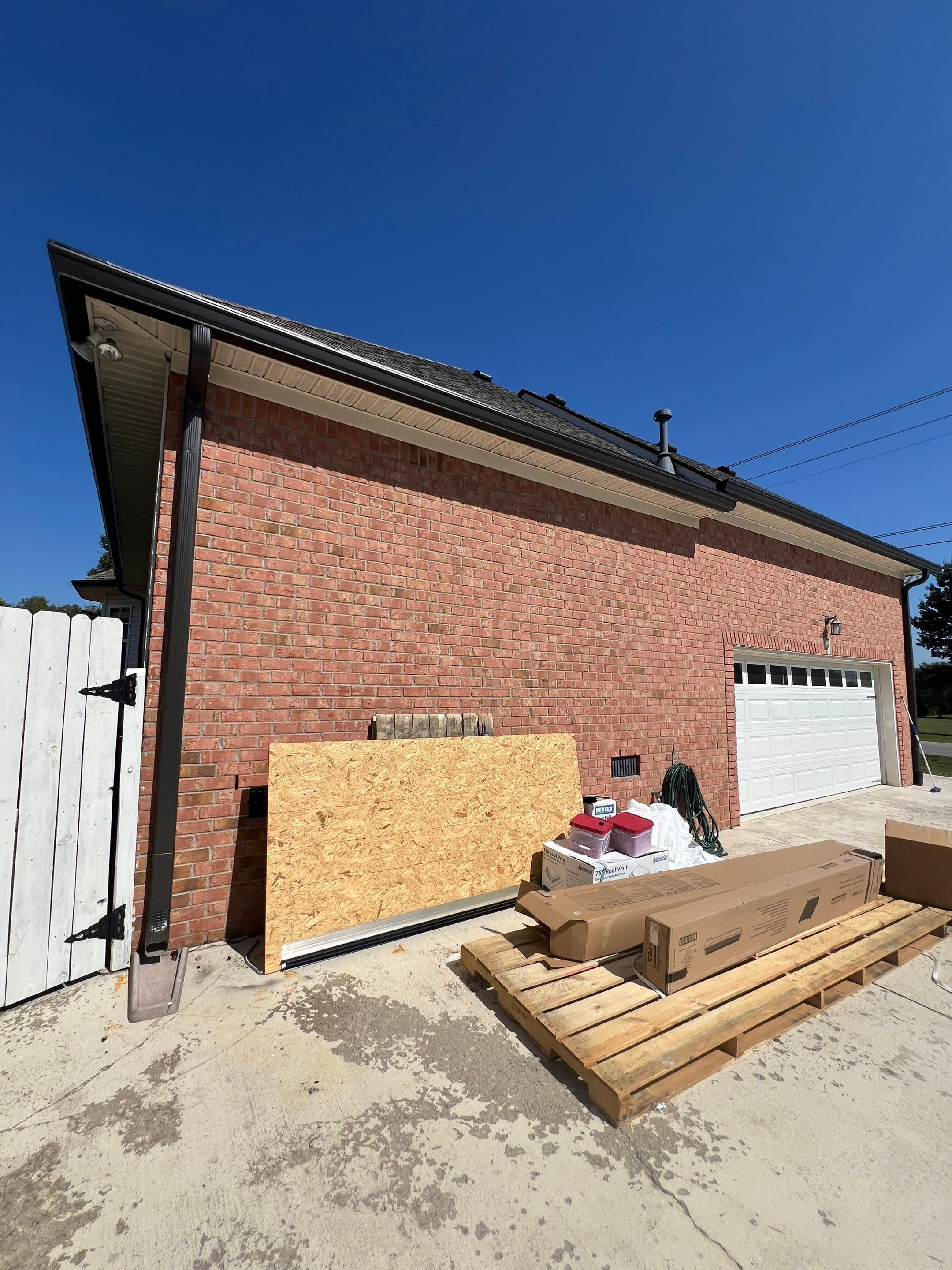Roof Replacement using GAF Timberline HDZ Weathered Wood & Gutter Replacement by Undersun Roofing 