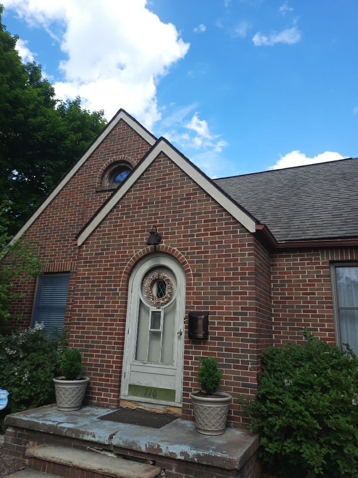 Lisa & Peter Schiller by Silver Leaf Contracting 