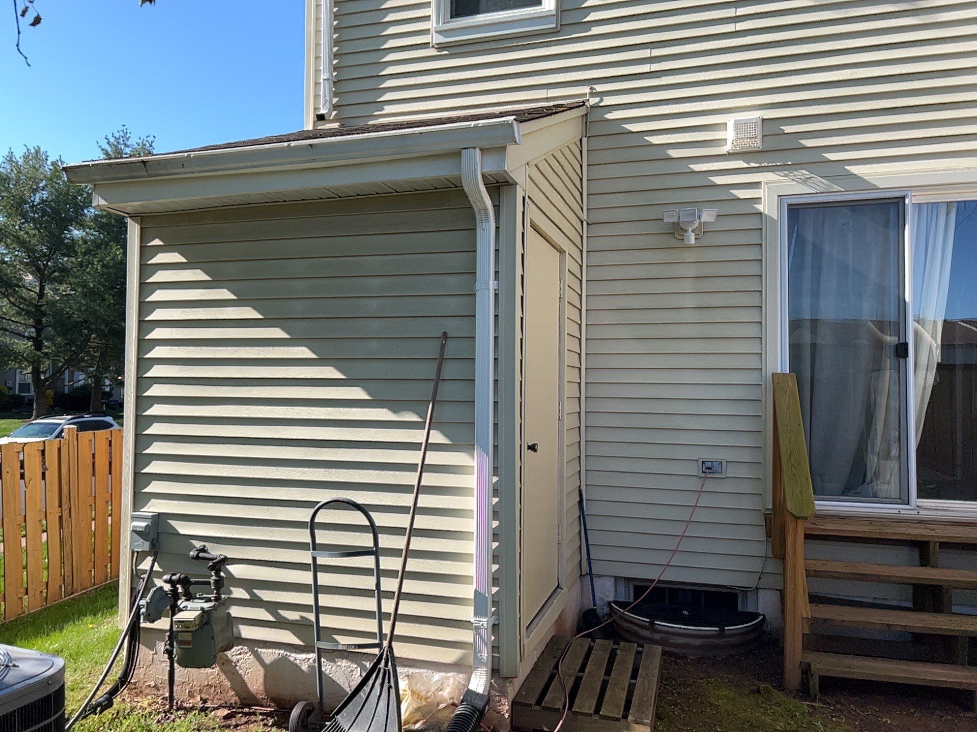 Centreville: CertainTeed Monogram Siding in Sandstone Beige by RM Banning, Inc.