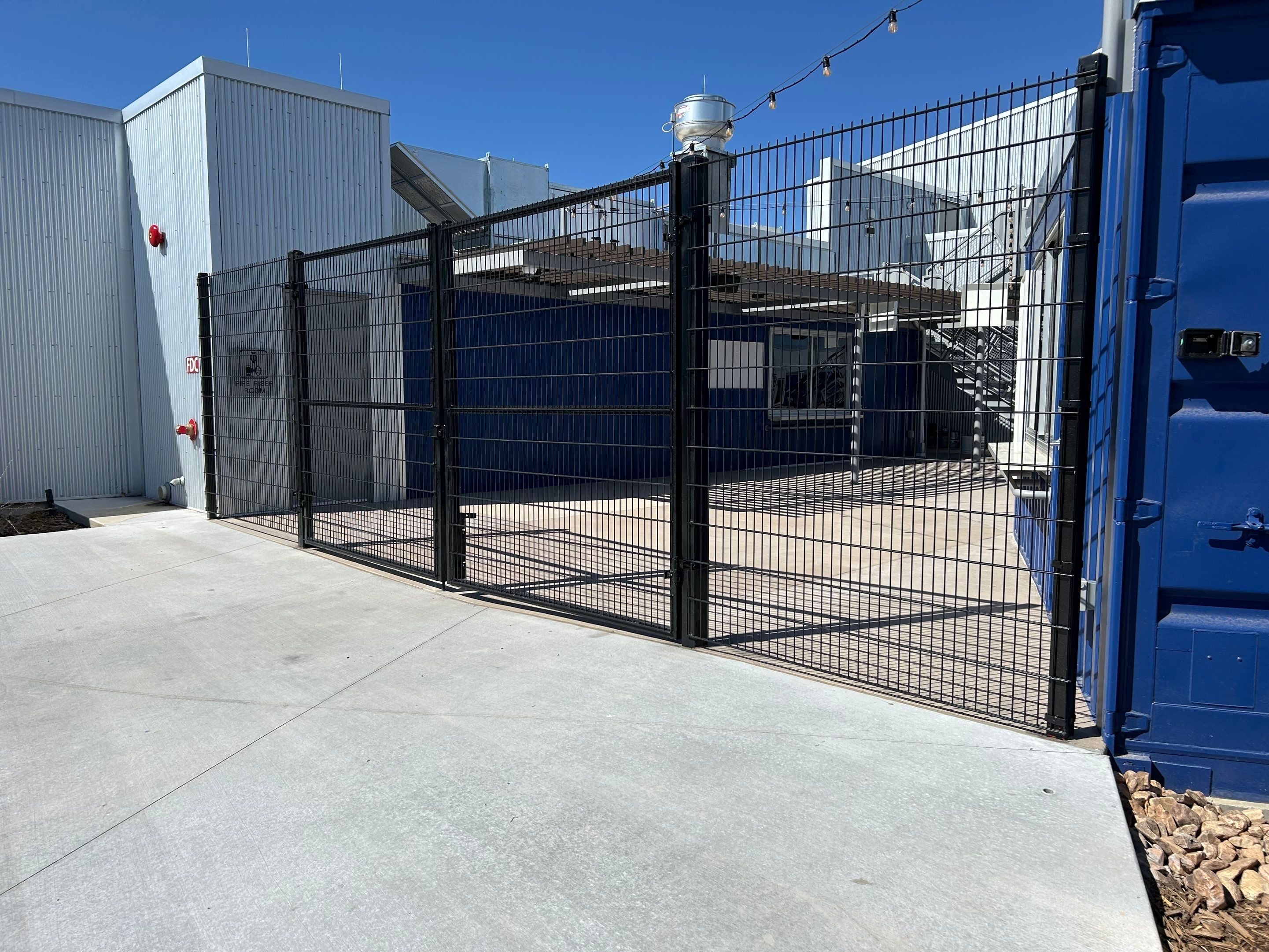 Light Commercial using 8' DM Classic by Valley Fence Company