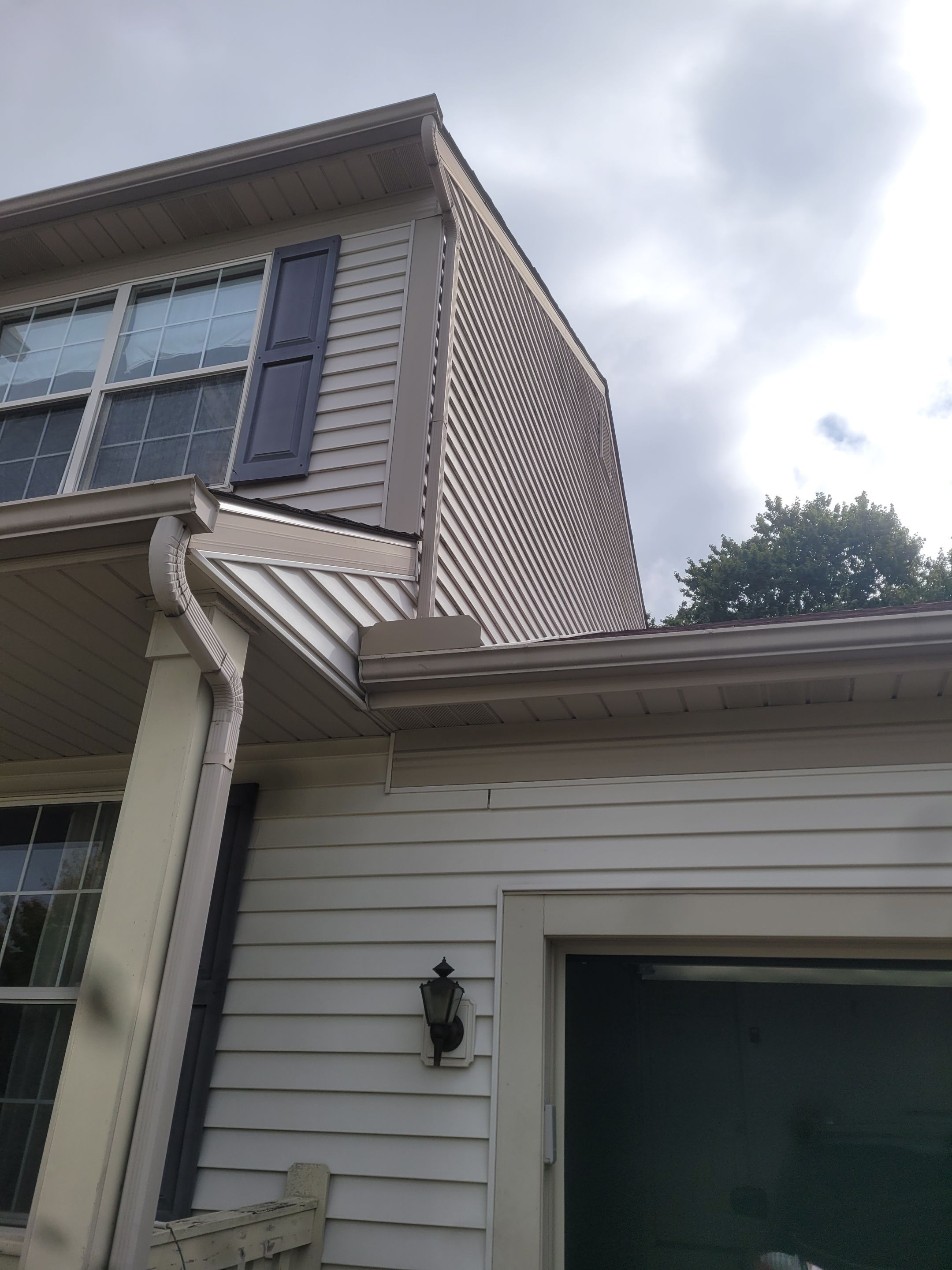 Jamie Murrey & Bill Brown by Silver Leaf Contracting 