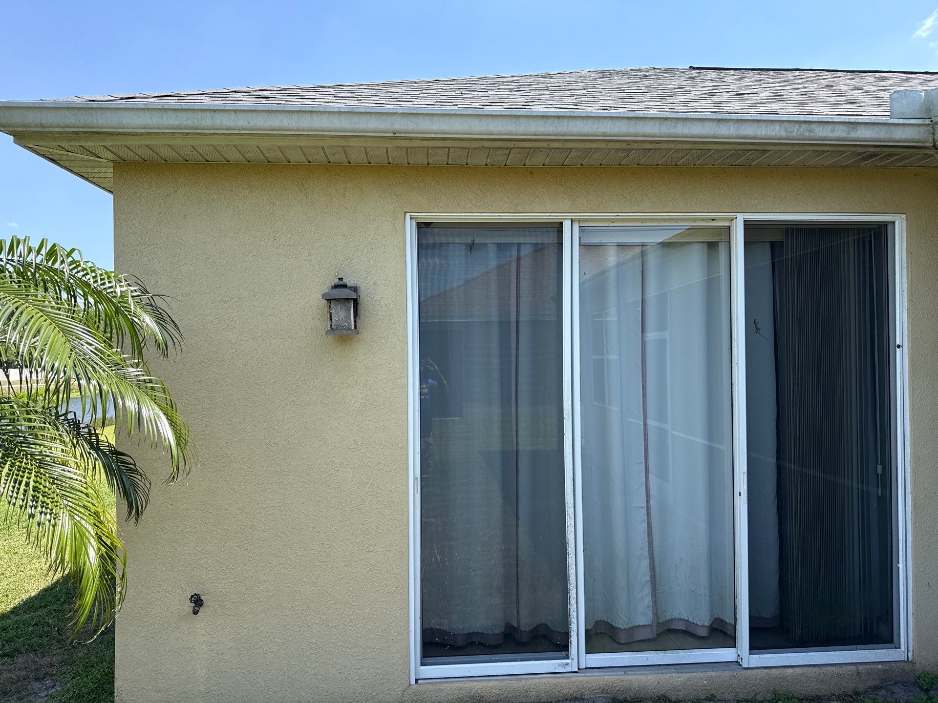 Driveway & Rear Wall Soft Wash | Lexington Community | Parrish, FL | Sunshine AquaWash by Sunshine AquaWash
