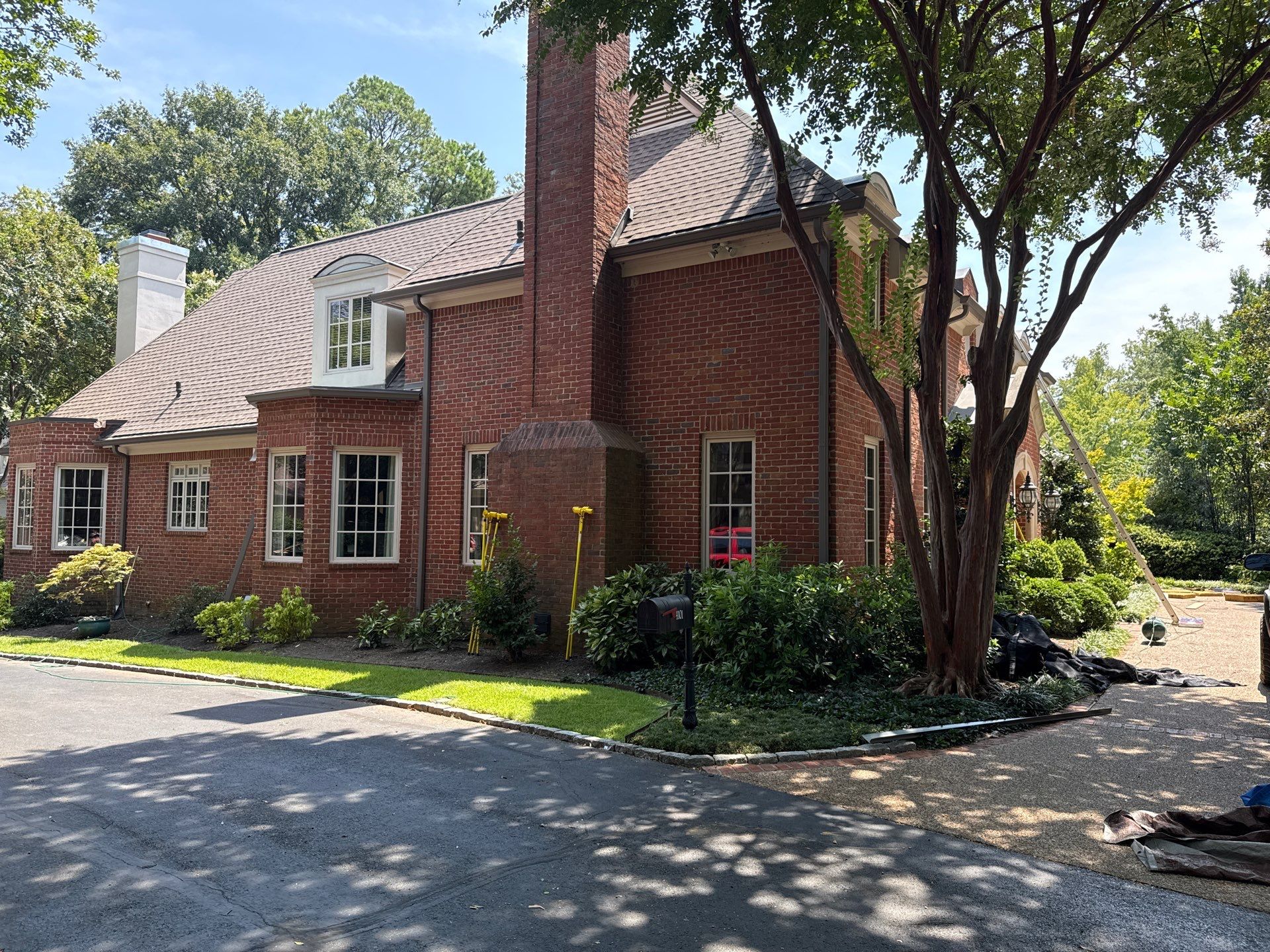 Memphis Residential Roof Replacement with GAF Timberline HDZ Shingles by Revival Roofing Services