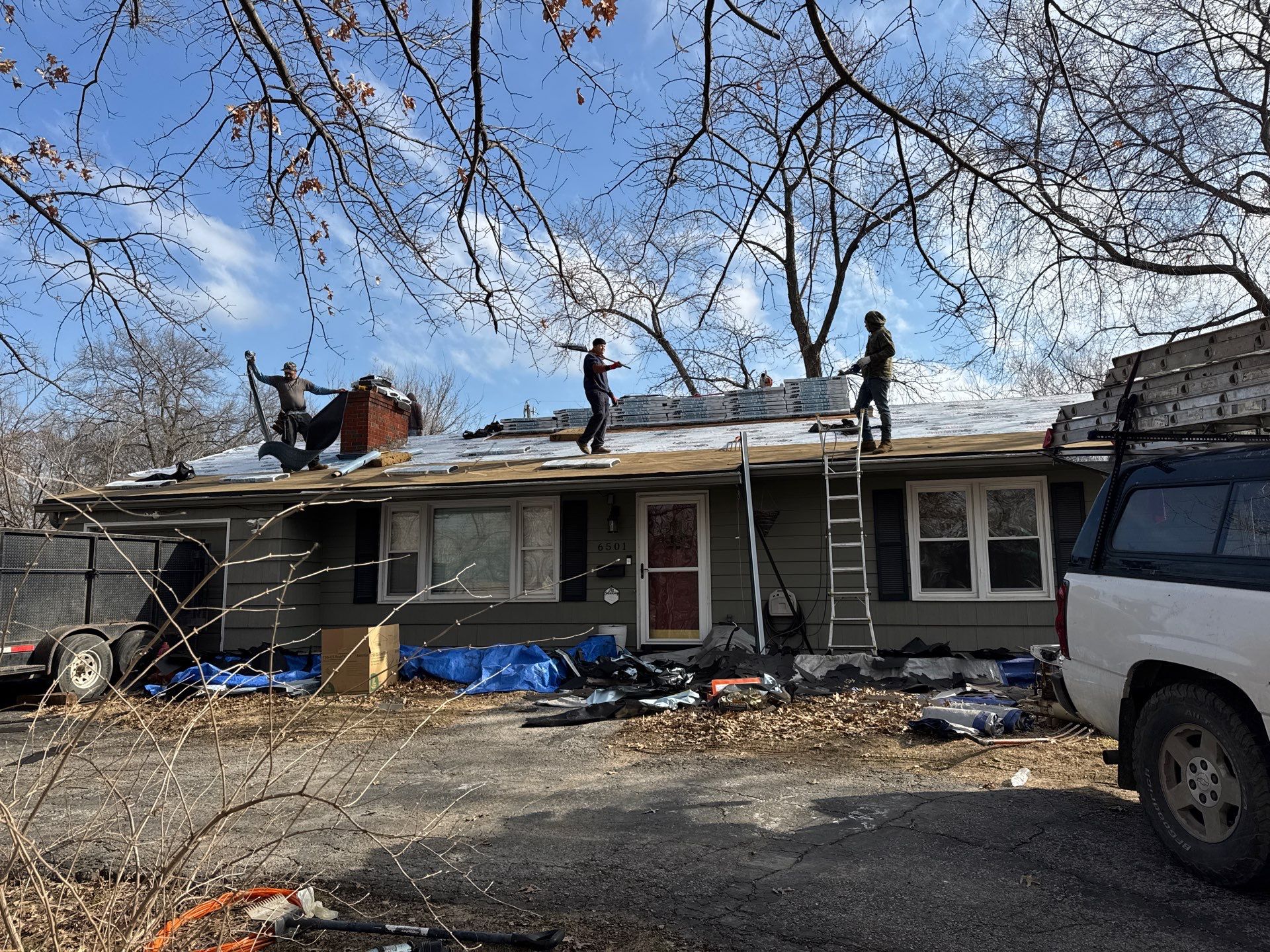 Storm Damage repair in Kansas City Missouri  IKO Dynasty Roof by EEC  Windows, Siding & Roofing 