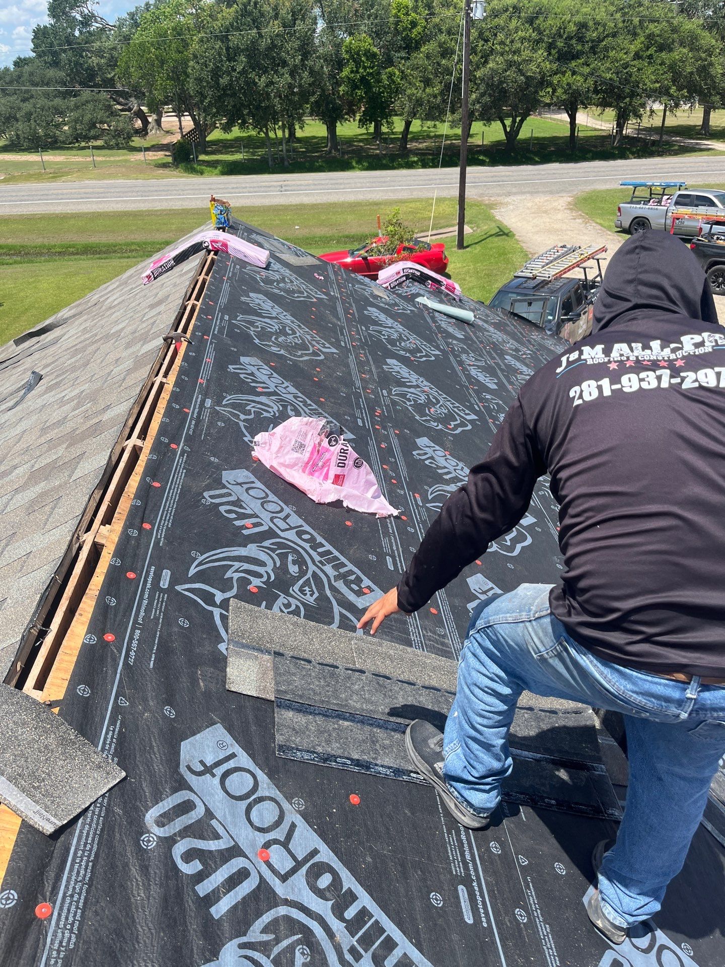 Residential Roofing Installation using Owen's Corning Duration (Lifetime) Shingles by Roof Repair Company
