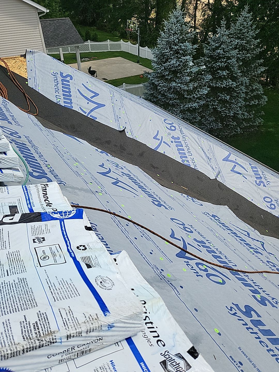 ATLAS PINNACLE COLOR: COPPER CANYON by Eagle Eye Roofing
