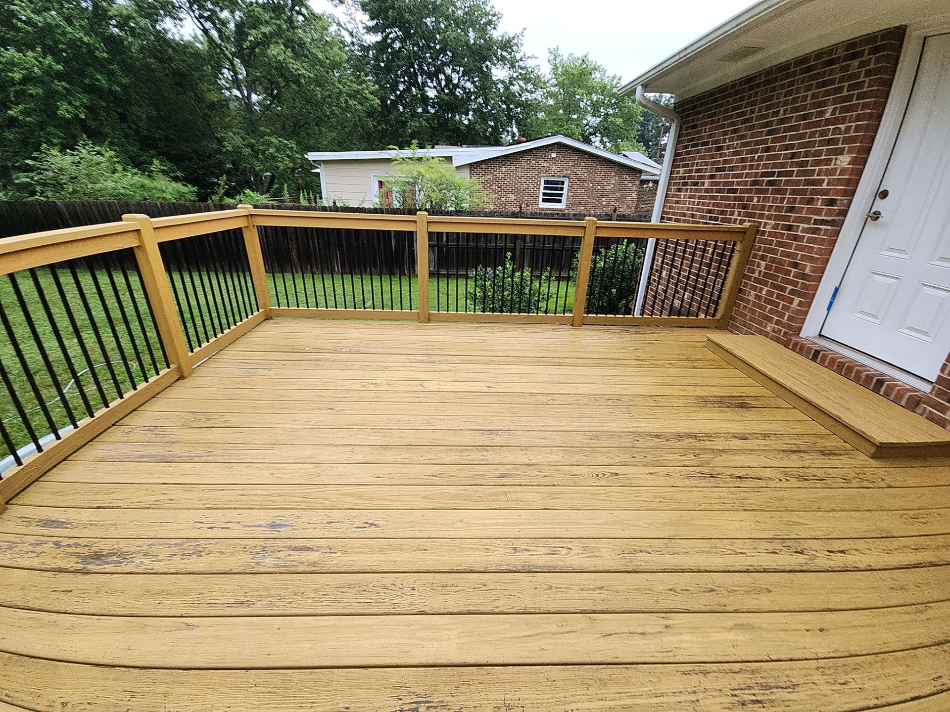 Wood Deck using Wood Sealant by DuraSeal