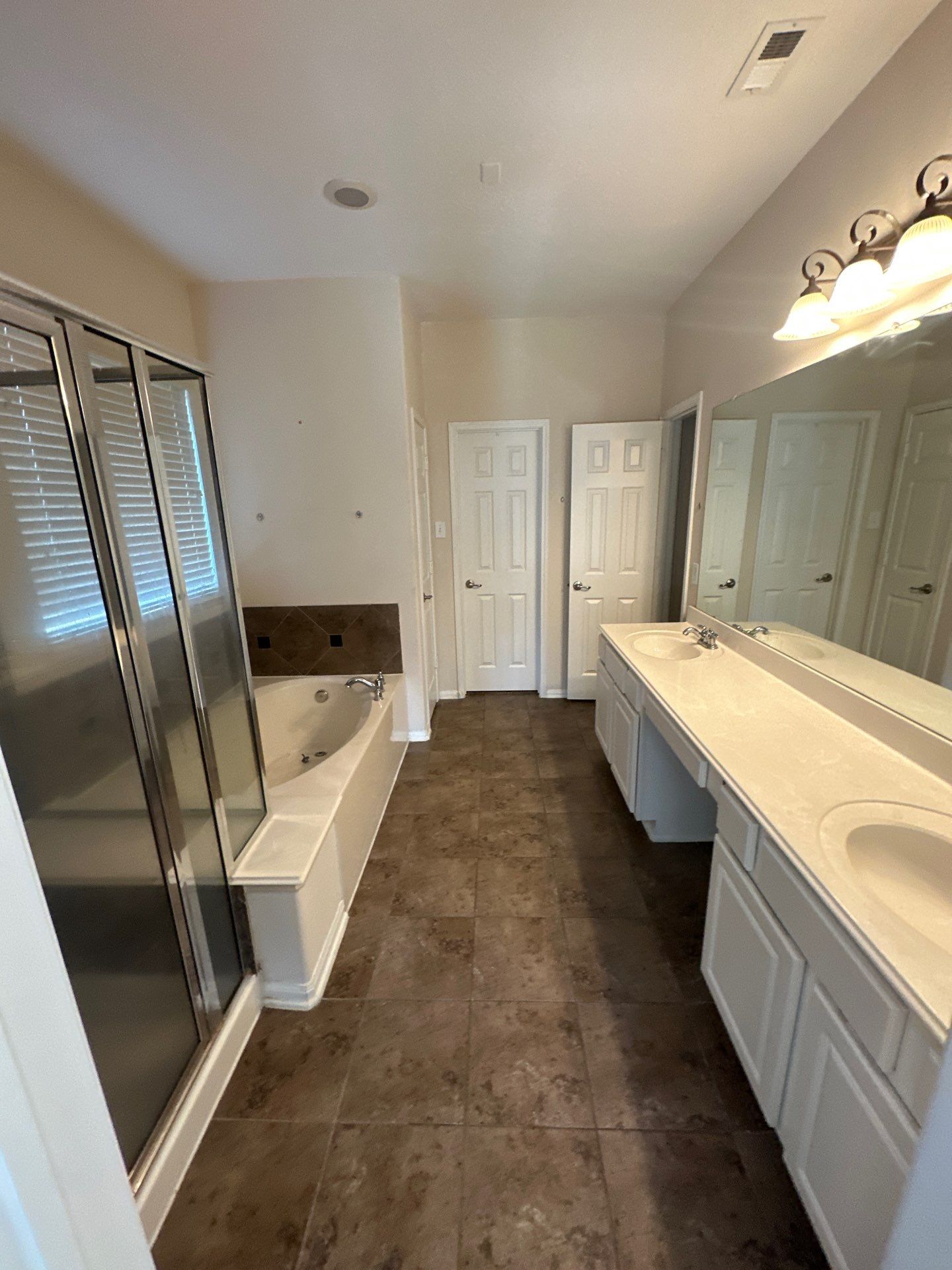 Bathroom and Ktichen Remodel in The Woodlands by SophAlx LLC