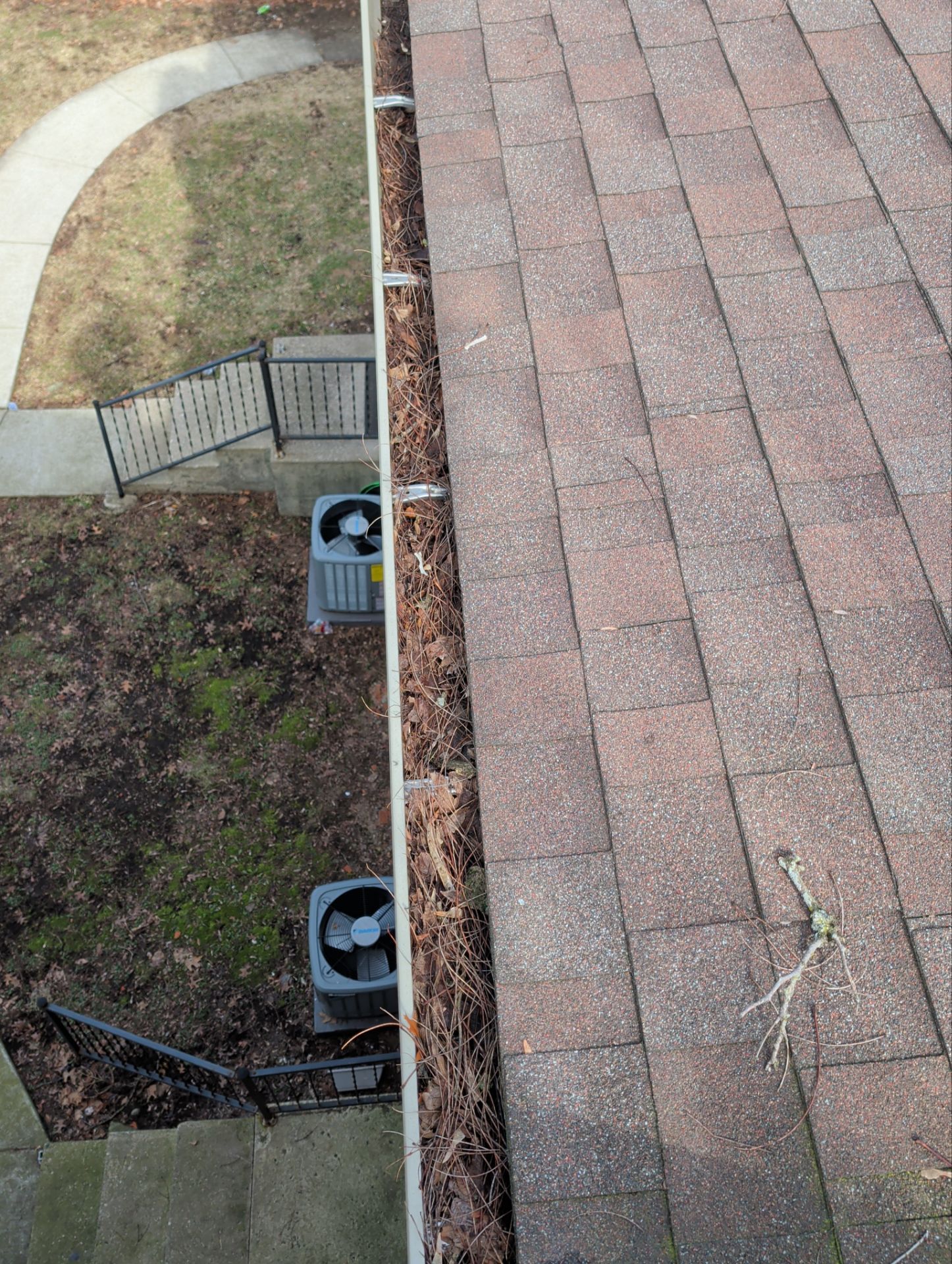 HOA gutter cleaning before
