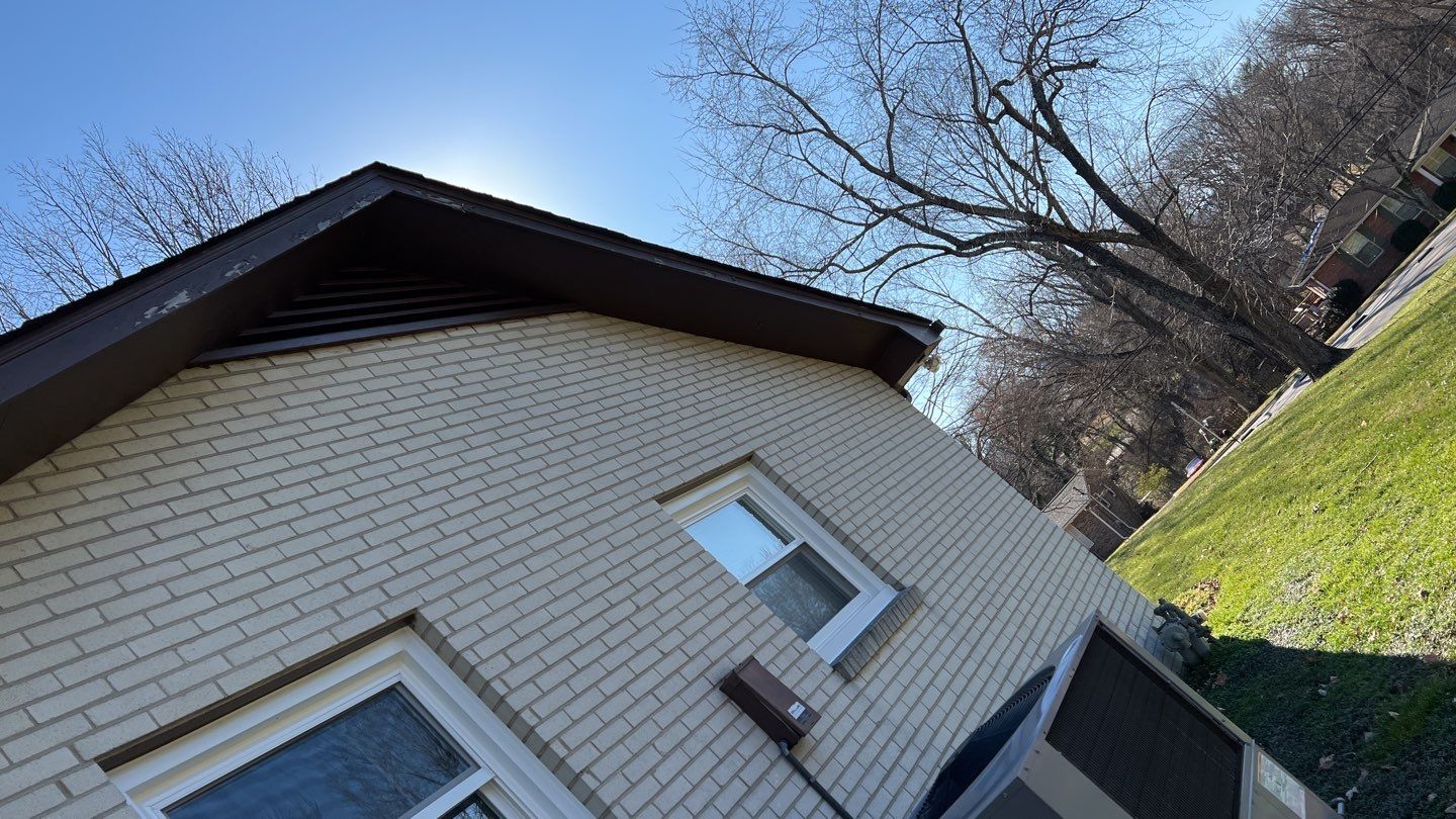 Residential Roofing Installation using Owens Corning Oakridge Roofing System by Undersun Roofing 