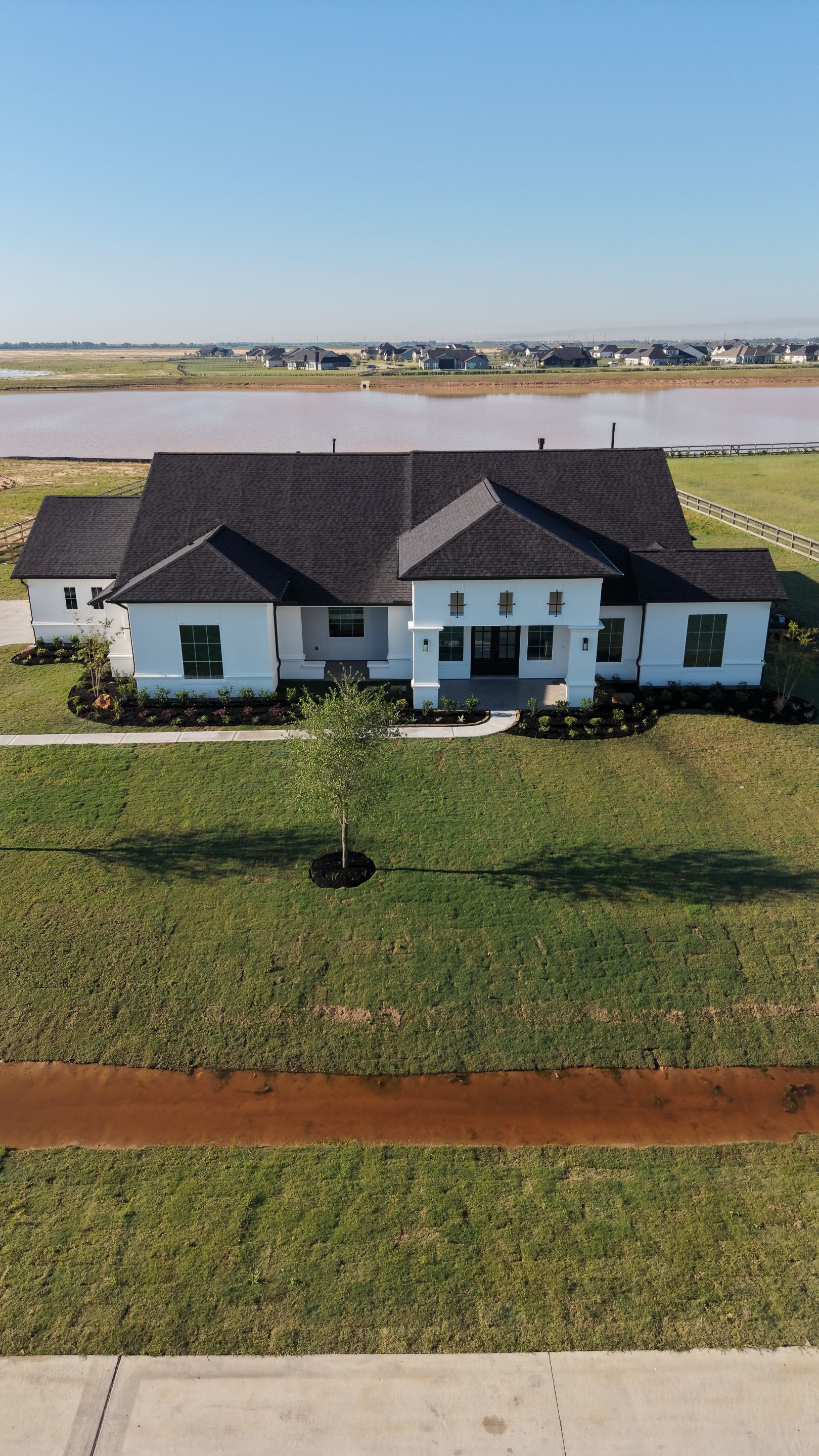 Custom Stucco Masterpiece with Precision Foam Detailing – Waller, TX by Apex Conventional Stucco Llc