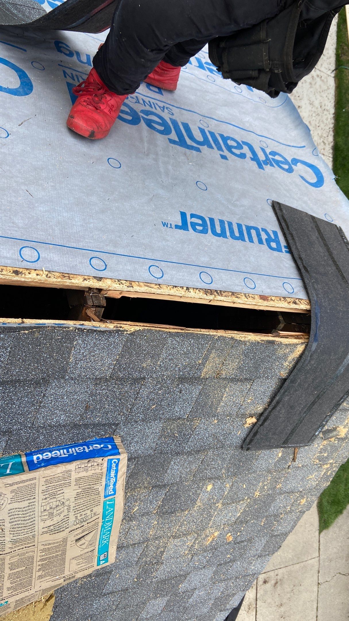 Roof Replacement using CertainTeed Landmark by 180 Contractors