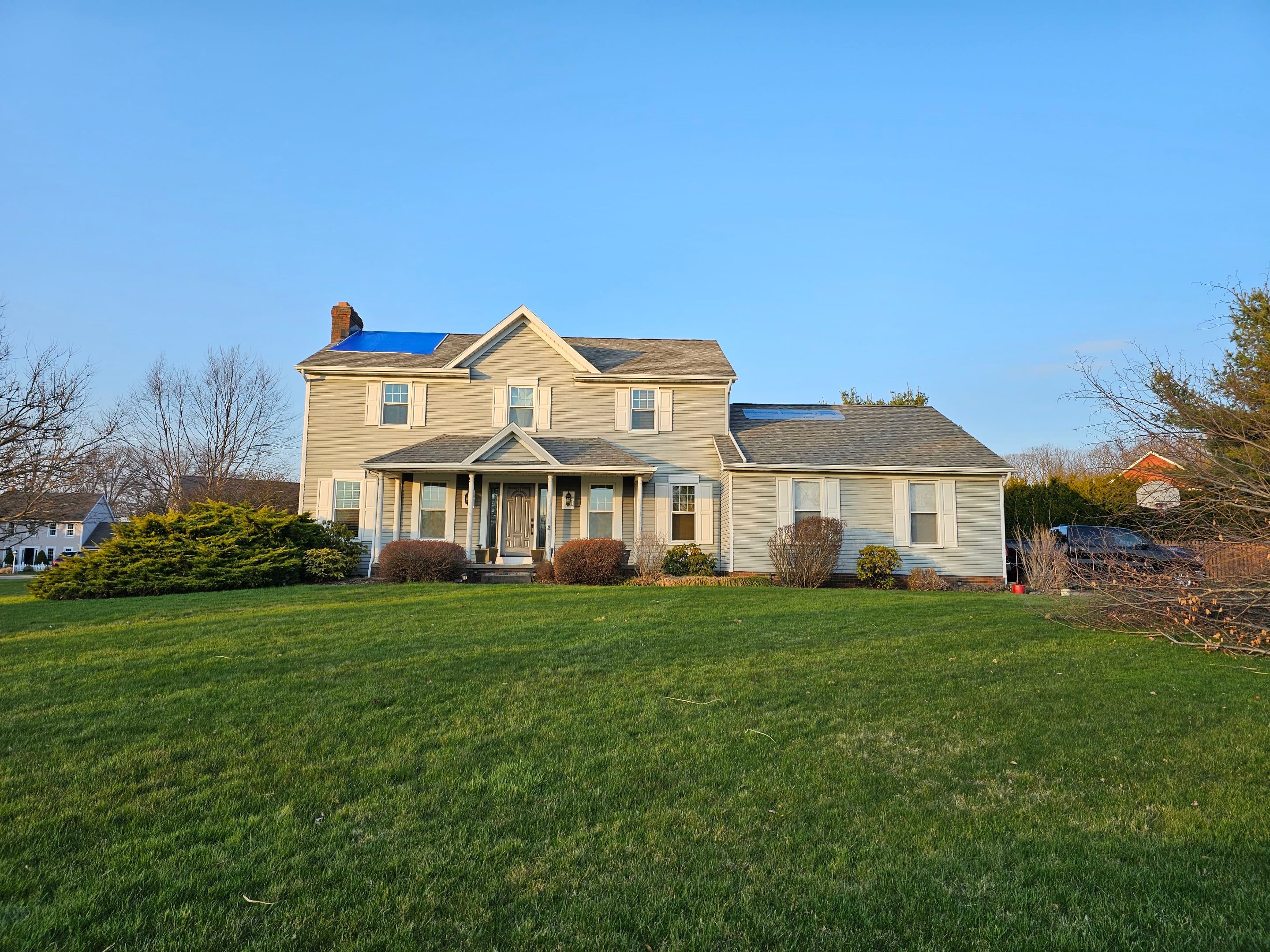 ATLAS PINNACLE HP W/SCOTCHGARD HEARTHSTONE  by Eagle Eye Roofing