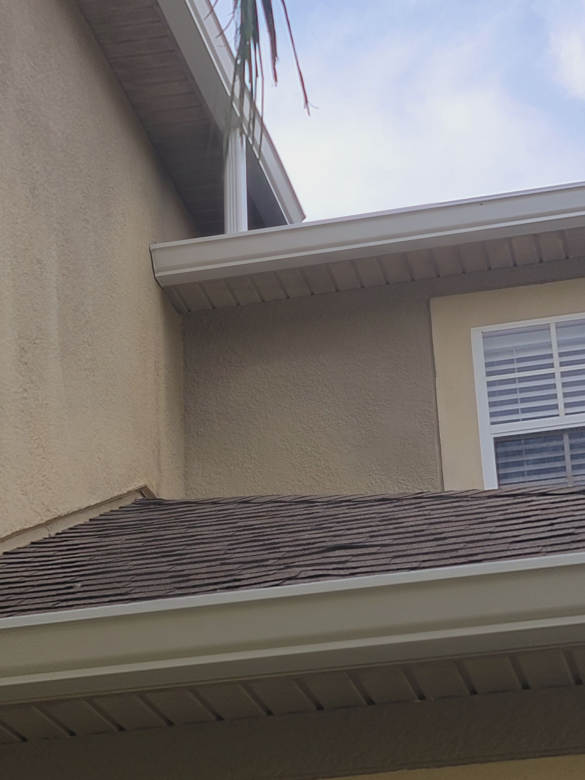 Modern 7-Inch Seamless Gutters for Luxury Homes in Tampa FL by Gutter Professors