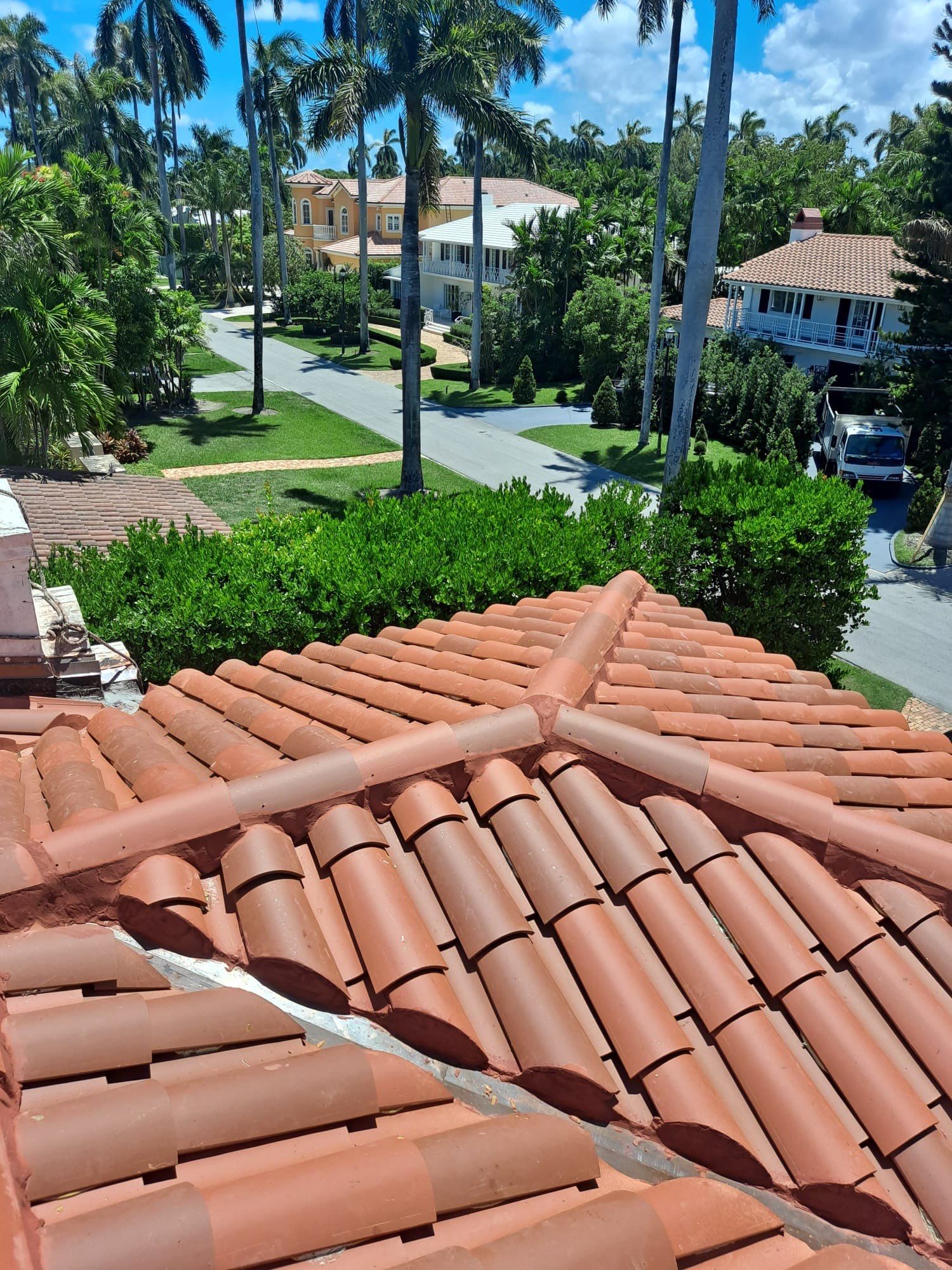 Verea Barrel - Red and Ohio Red Color by Istueta Roofing