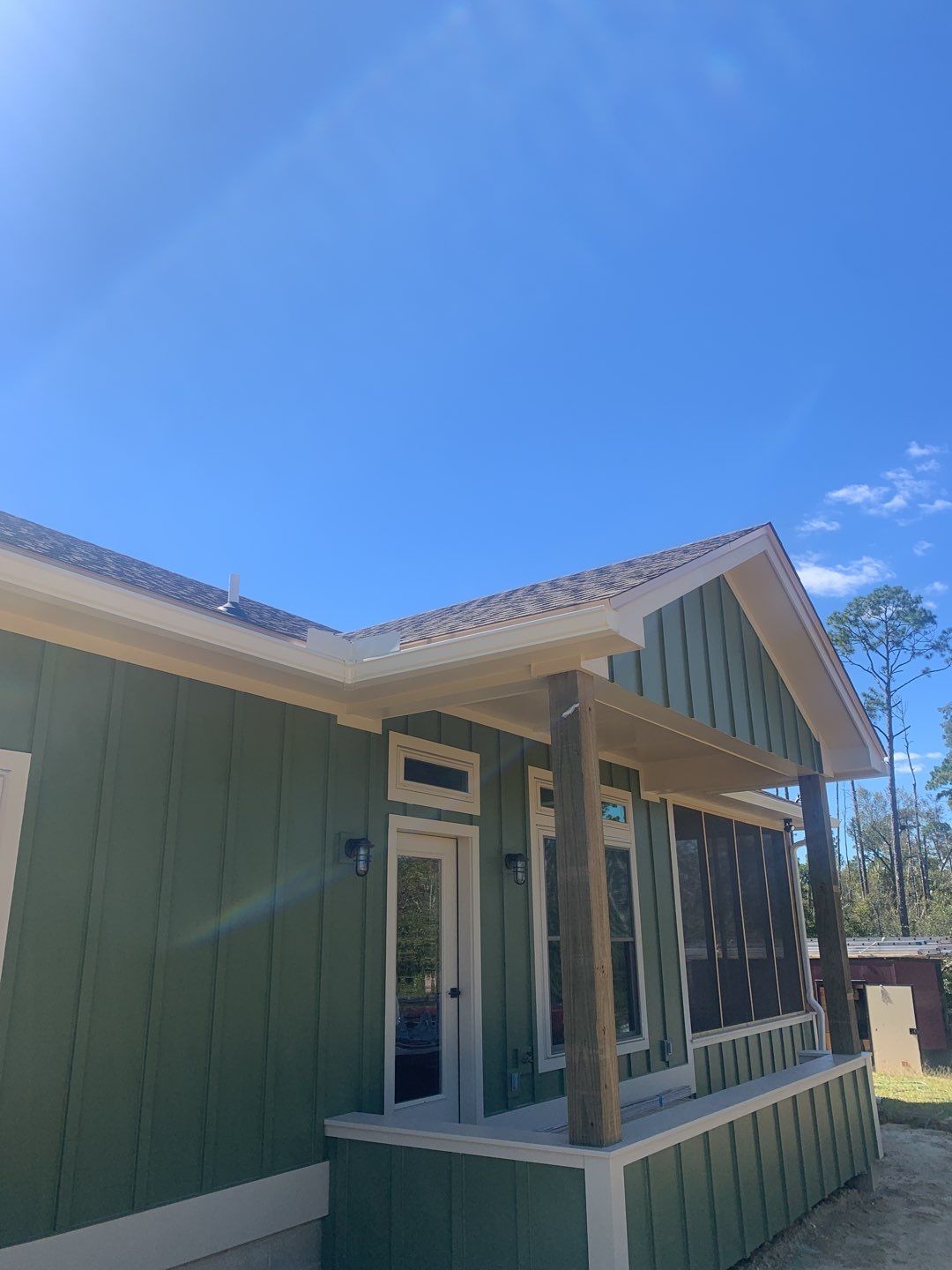 6 Inch Seamless Gutters using K-Style Seamless Gutters in Wewahitchka, FL by Gutter Professors