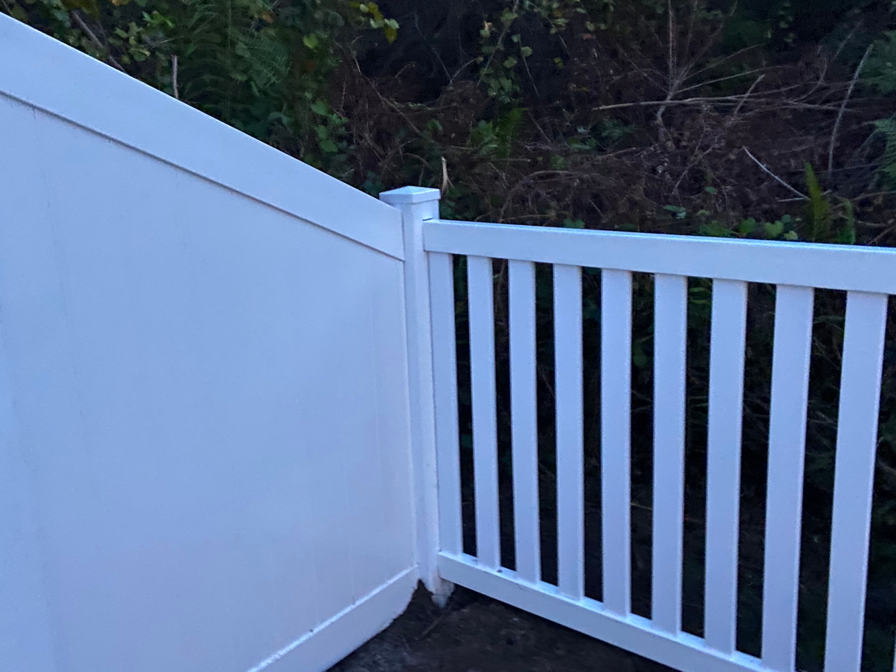 Ruskin, FL 6 ft. Tall White Vinyl Privacy with 4 ft. Picket Fence by Asap fence and gates, LLC