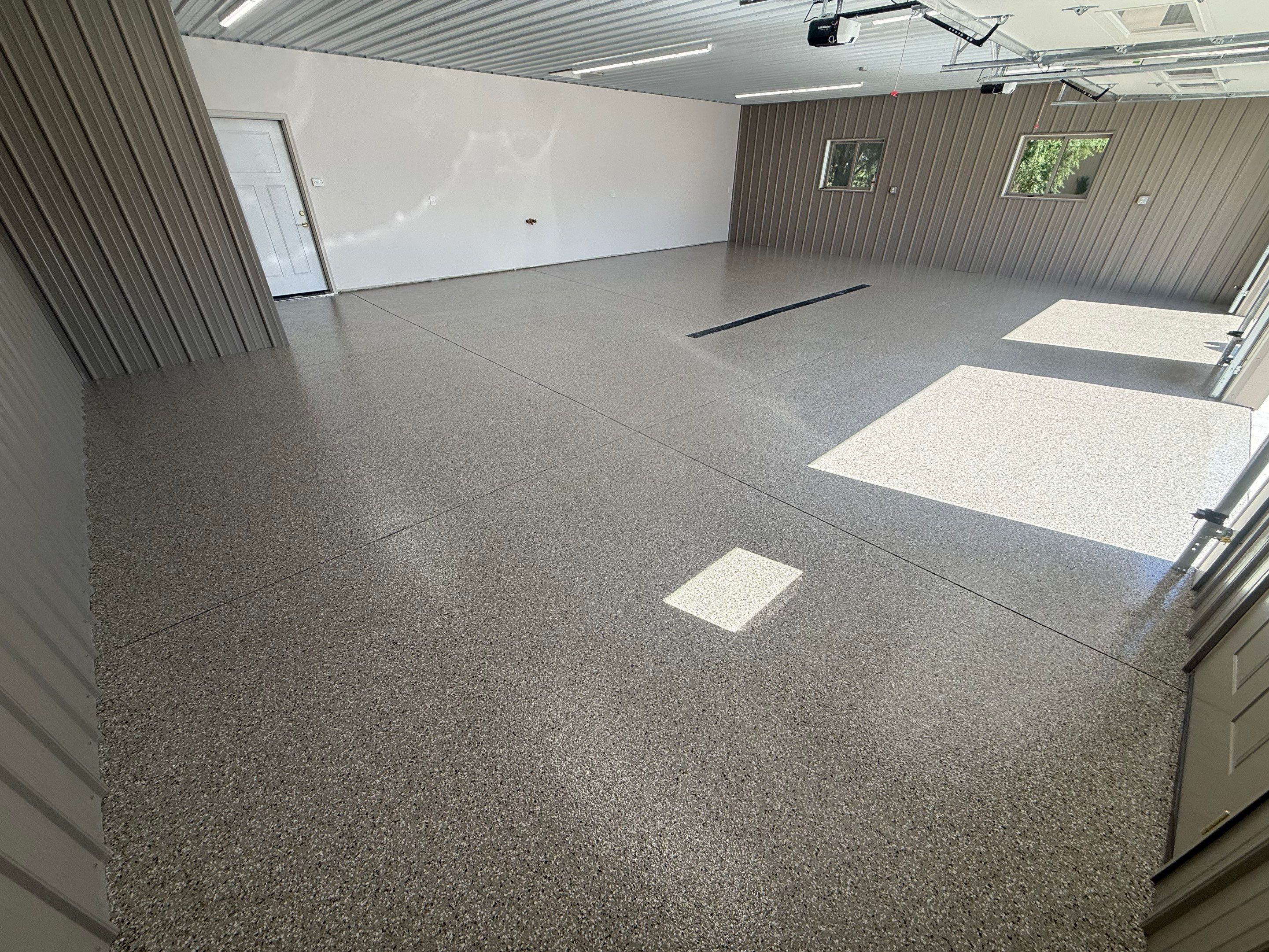 Creekbed Flake Coating in Woonsocket, SD by Select Painting, Coatings & Garage Cabinets