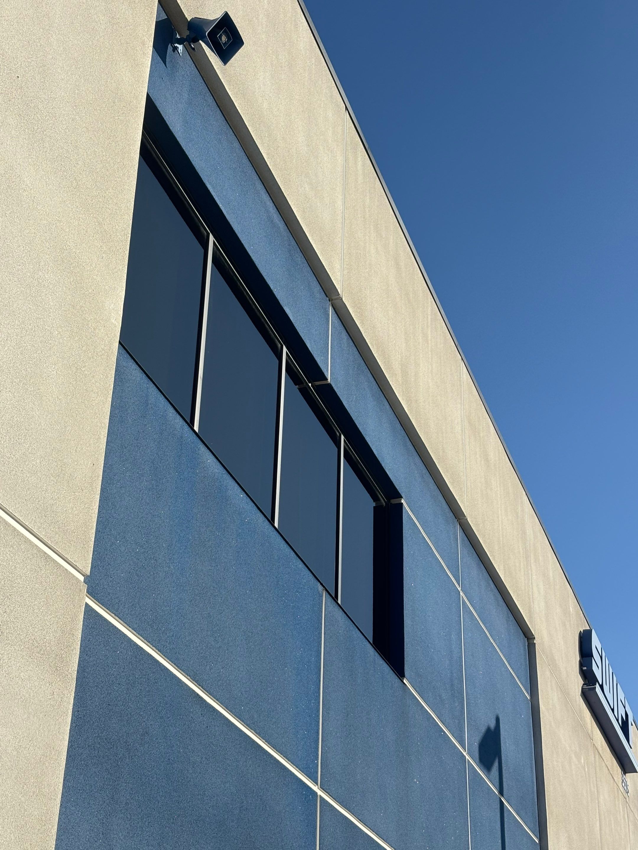 Swift Transportation Office Exterior Window Cleaning by Pirate Pete’s Power Washing
