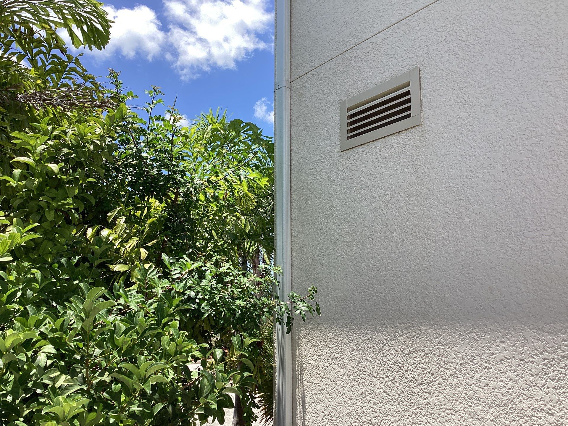 Musket Brown Seamless Gutters using Musket Brown Seamless Gutters in Capen Coral FL by Gutter Professors