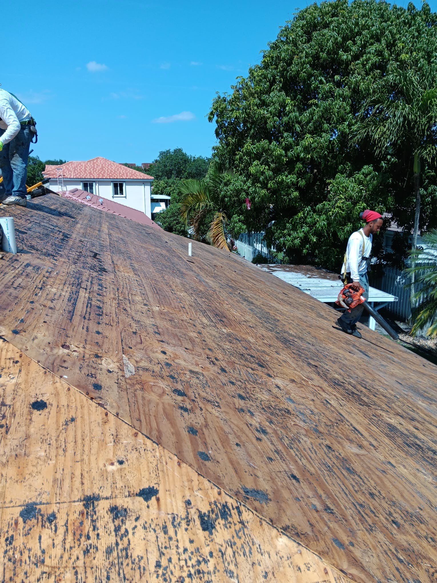 Tile Roof Replacement in Miramar – A Seamless & Professional Experience by Aastro Roofing
