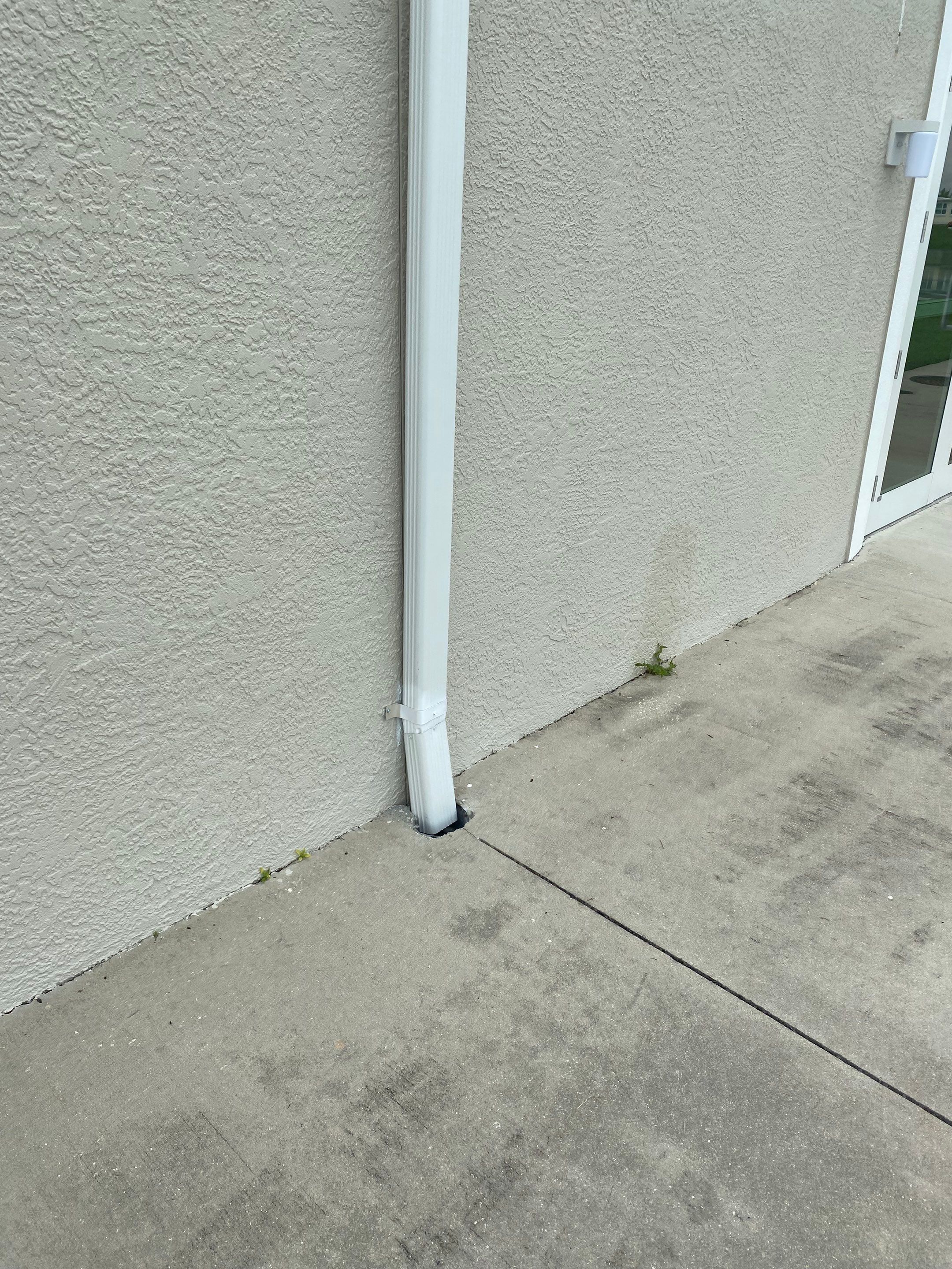 Commercial Seamless Gutter Installation in Palmetto FL by Gutter Professors