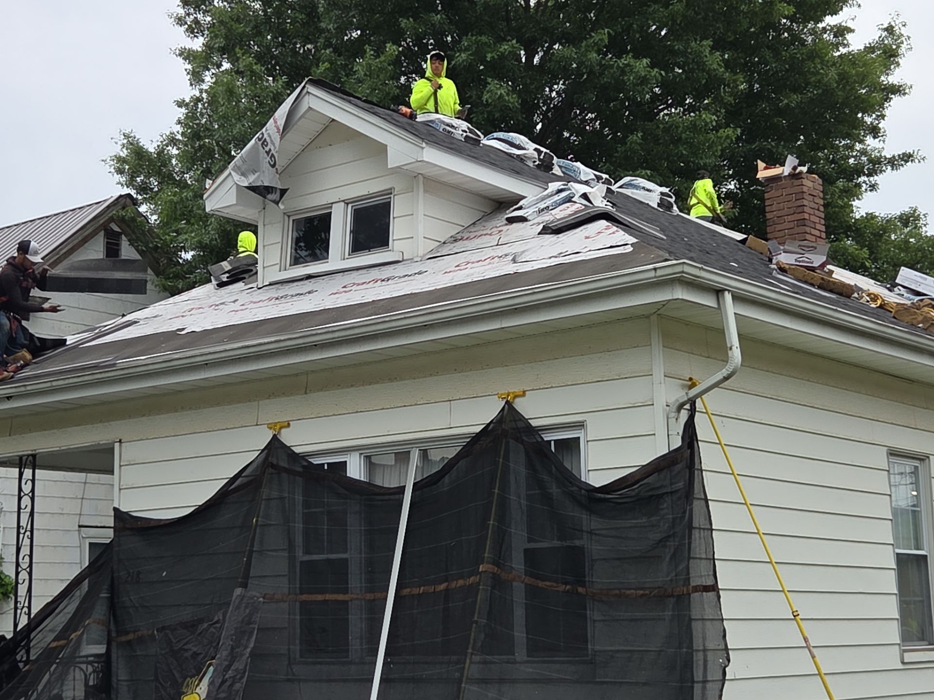 Residential Roofing Installation using Platinum Shield Roofing System from Mr. Roofer by Mr. Roofer