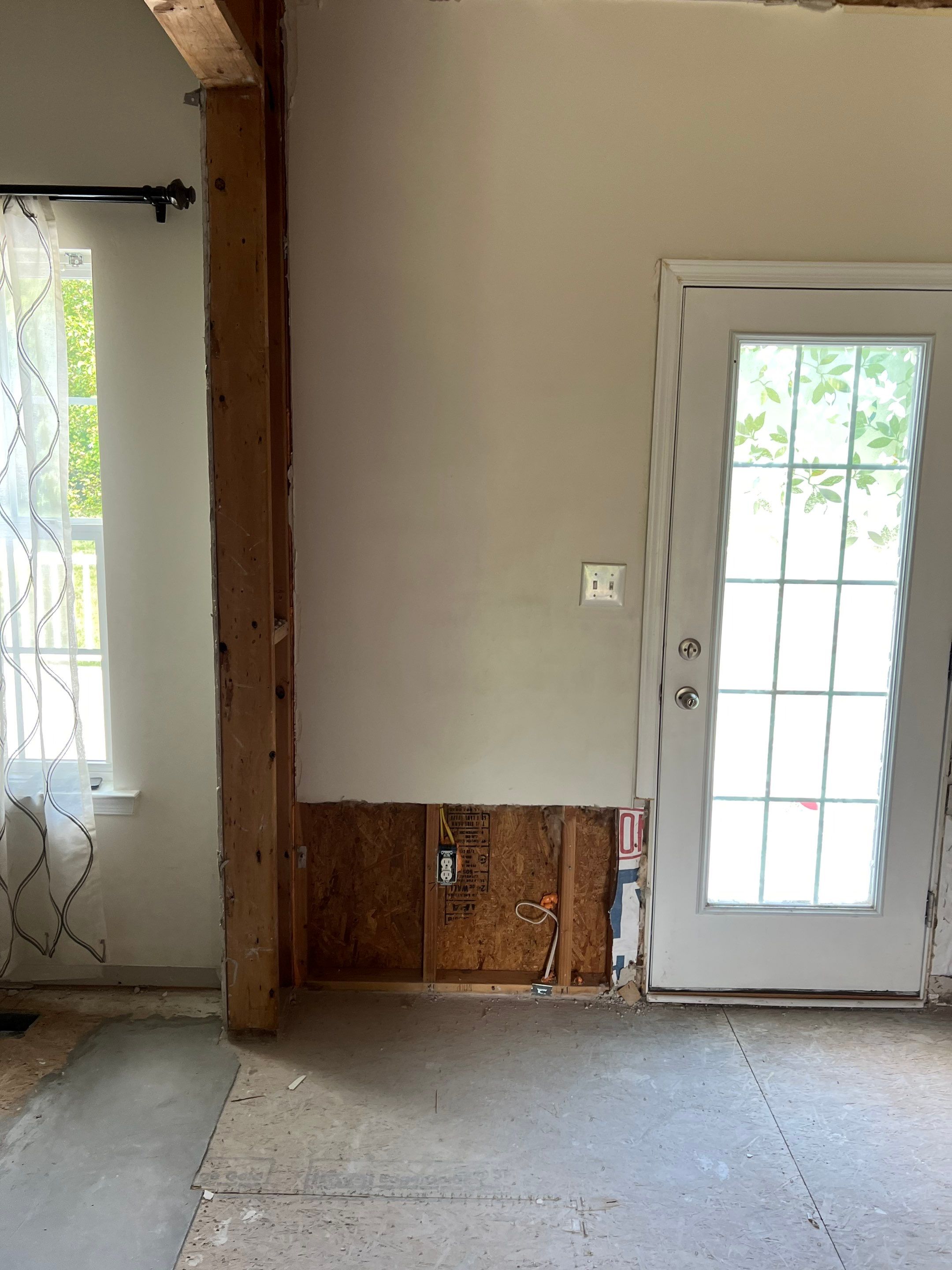 After Hours Emergency Water Extraction and Restoration in Middletown, Delaware by Healthy Home Solutions