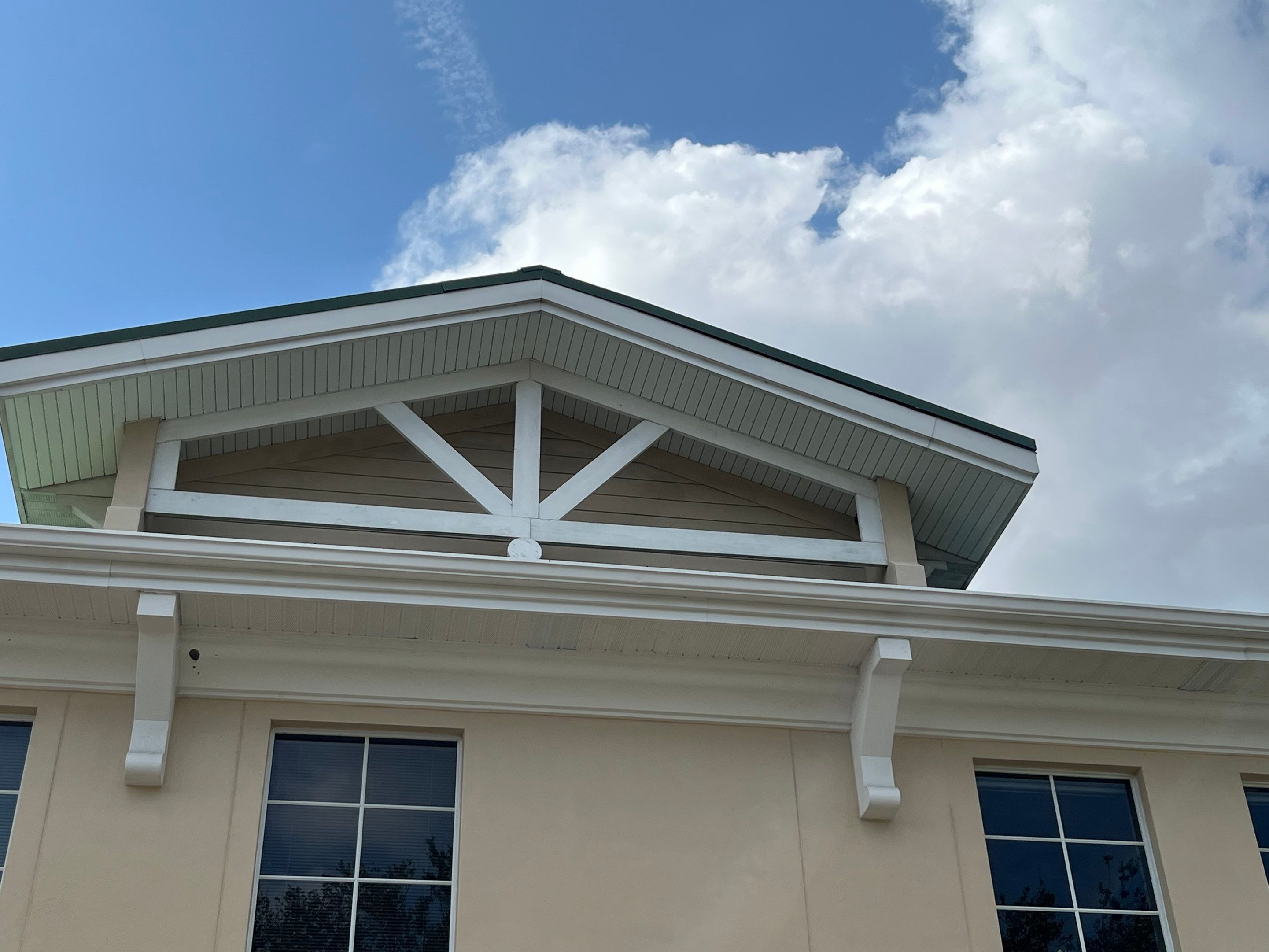 Soffit and Fascia Repair in Sarasota FL by Gutter Professors