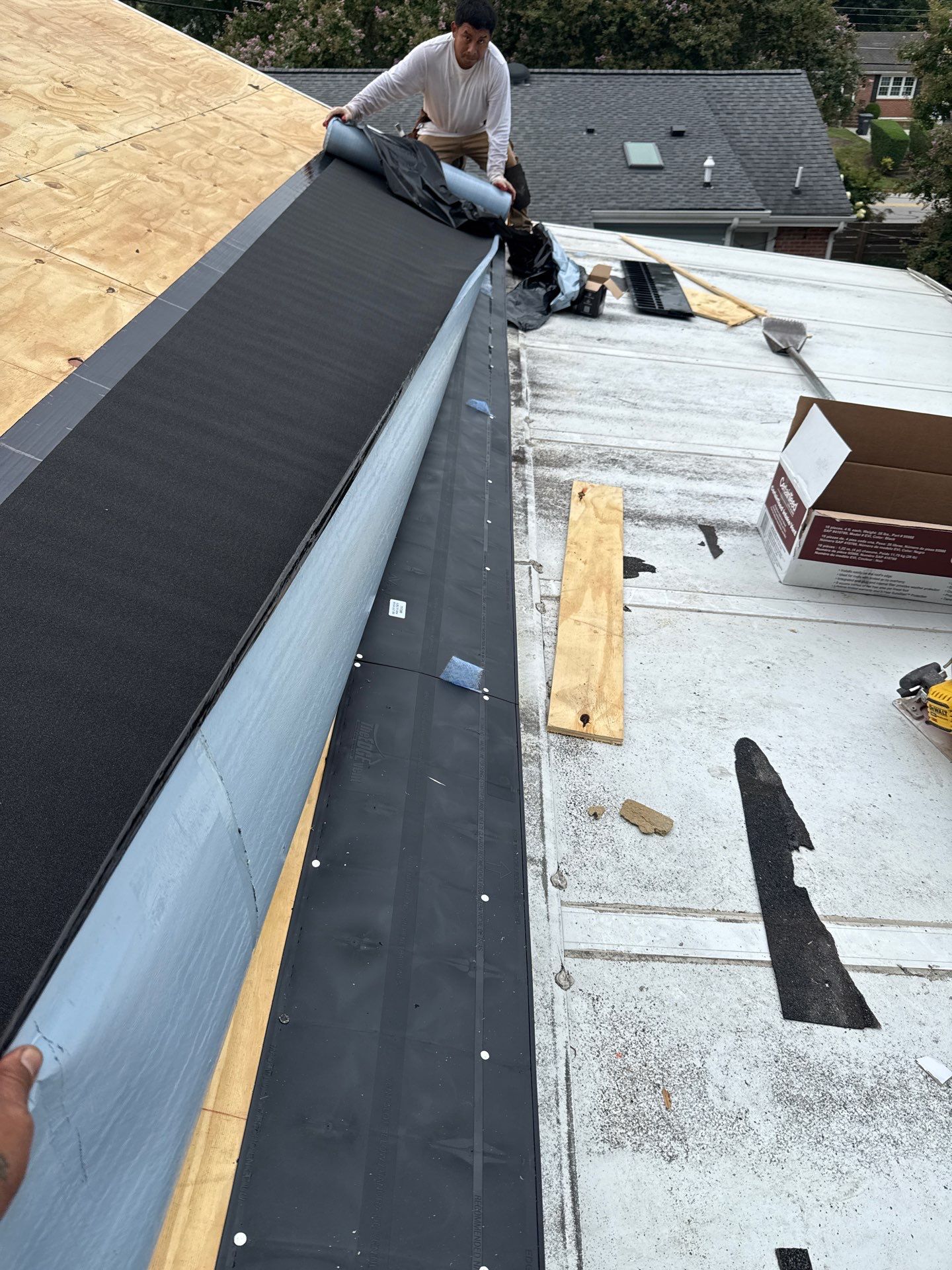 Alexandria :Residential Roof Replacement with CertainTeed Landmark Pro in Max Def Cobblestone Gray by RM Banning, Inc.