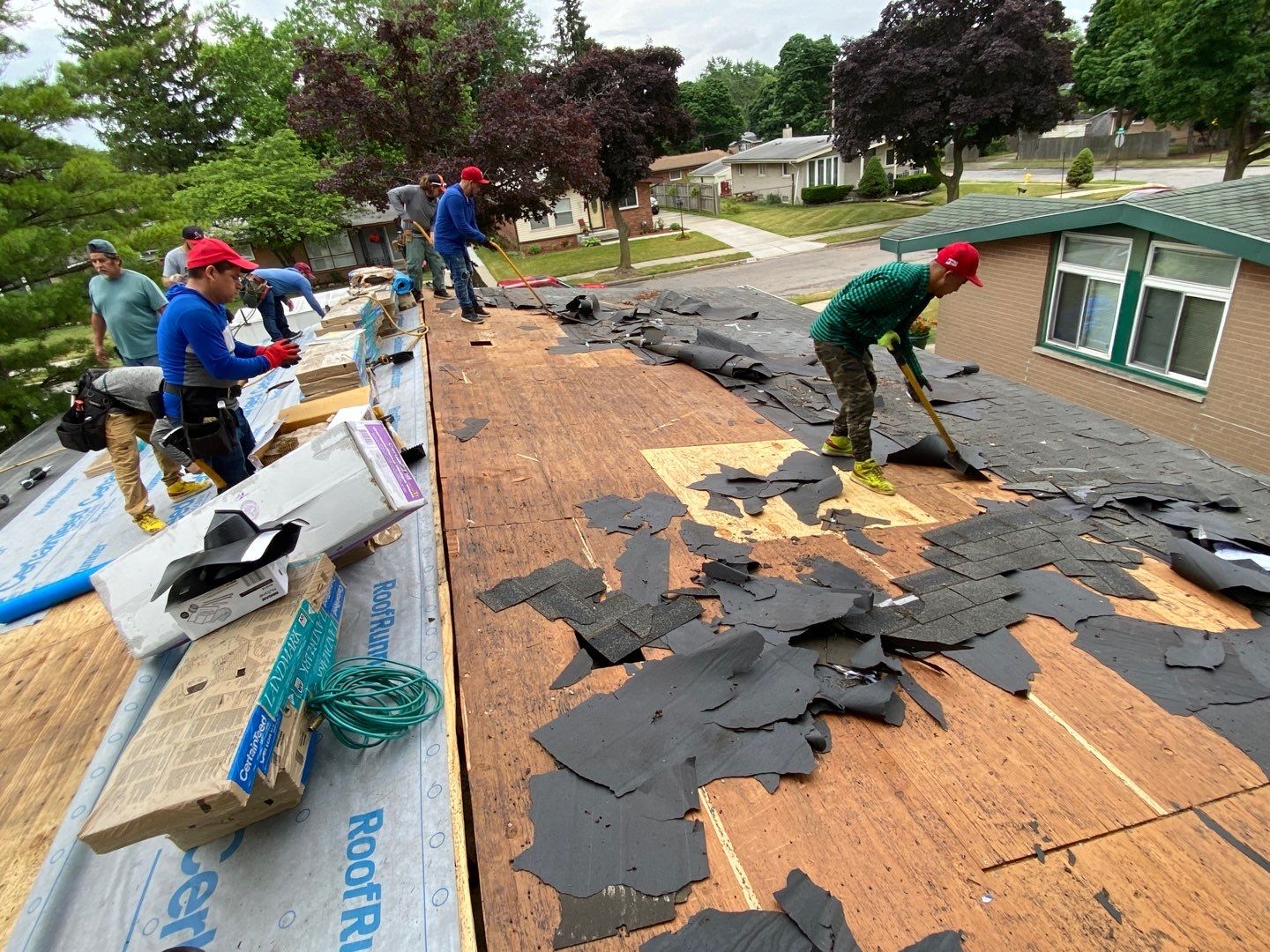 Roof Replacement using CertainTeed Landmark by 180 Contractors