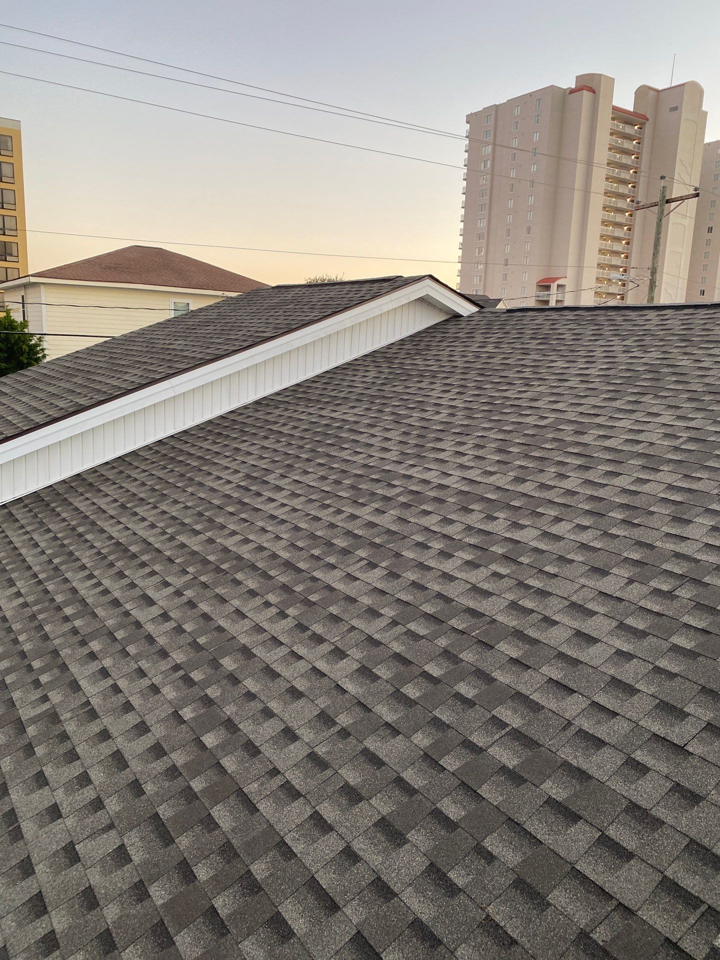 GAF HDZ - Weathered Wood by Linta Roofing Inc