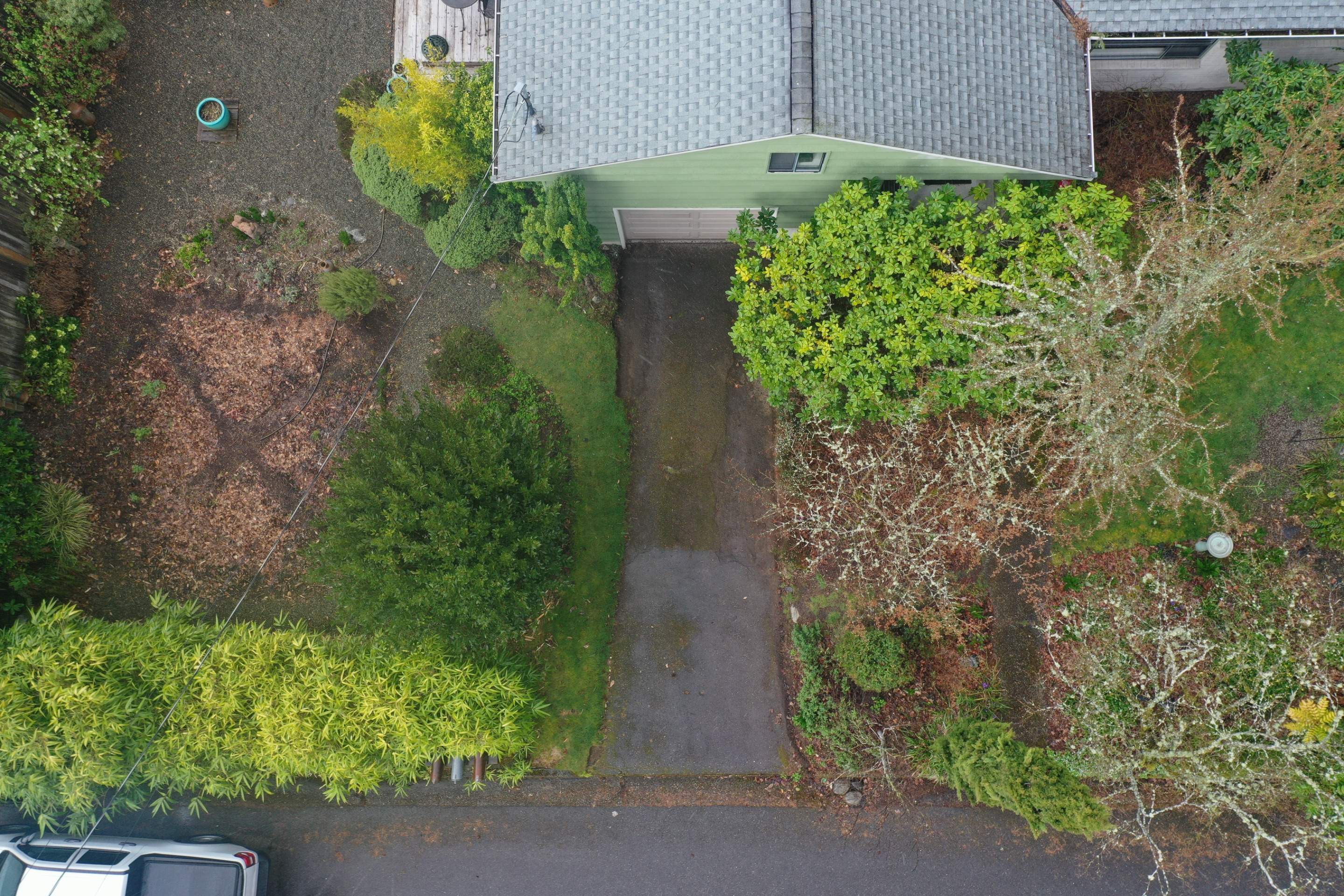 Pavers Driveway & Walkway with Concrete Lip | Seattle  by Jireh Asphalt & Concrete Inc 