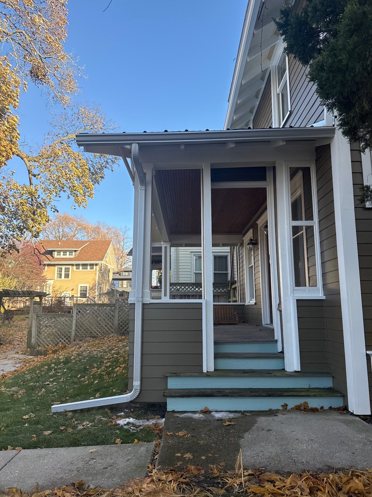 Lansing by Sunrise Seamless