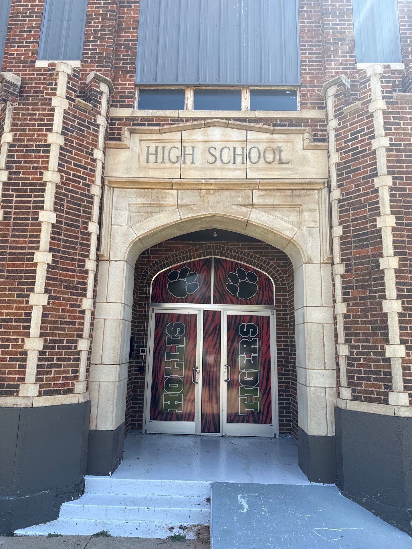 Hollis High School Comprehensive TPO Roof Replacement and Restoration by Secondary Rhodes