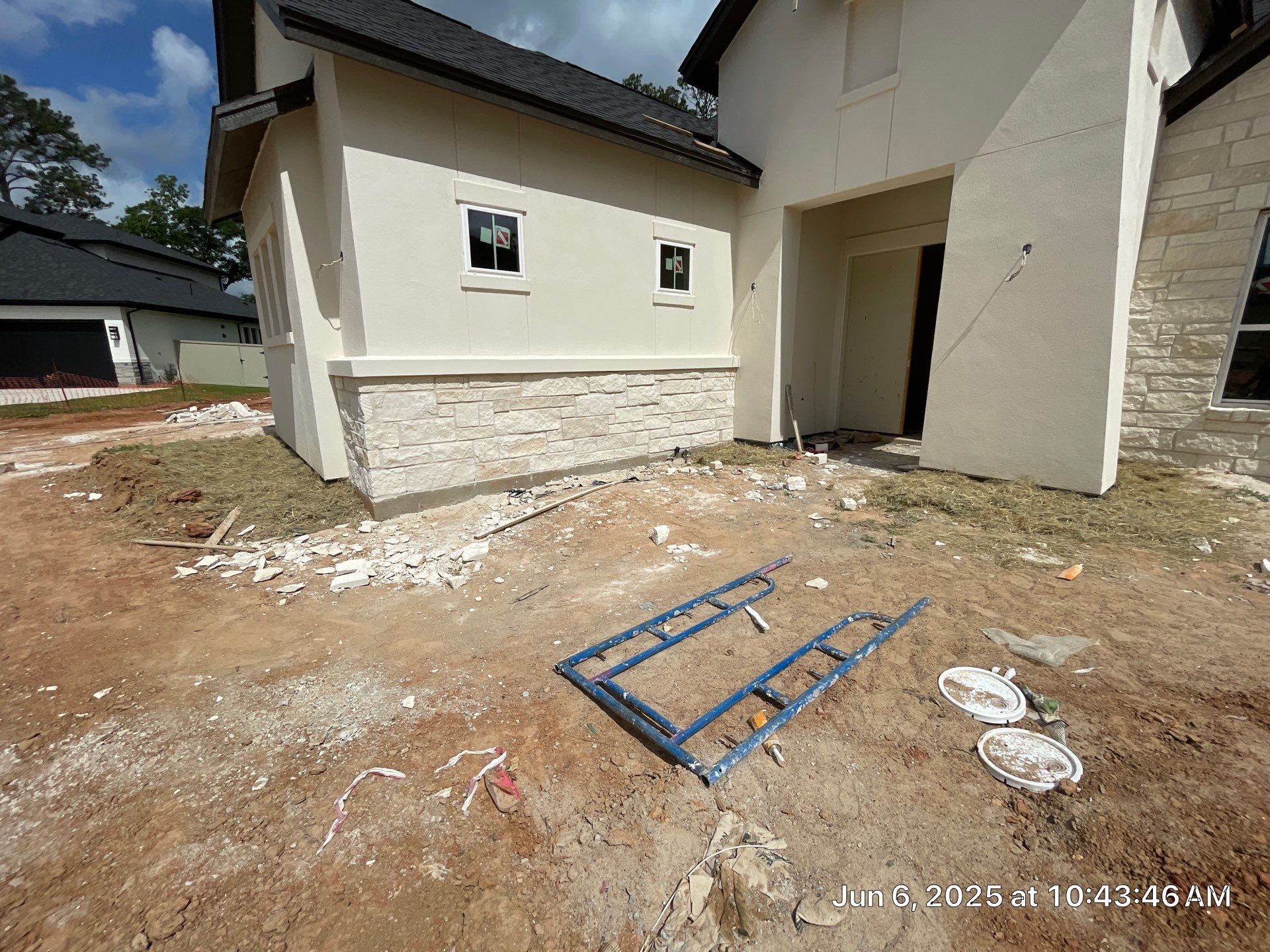 Magnolia Craftsmanship: Stucco and Foam Accents with Stone Integration by Apex Conventional Stucco Llc
