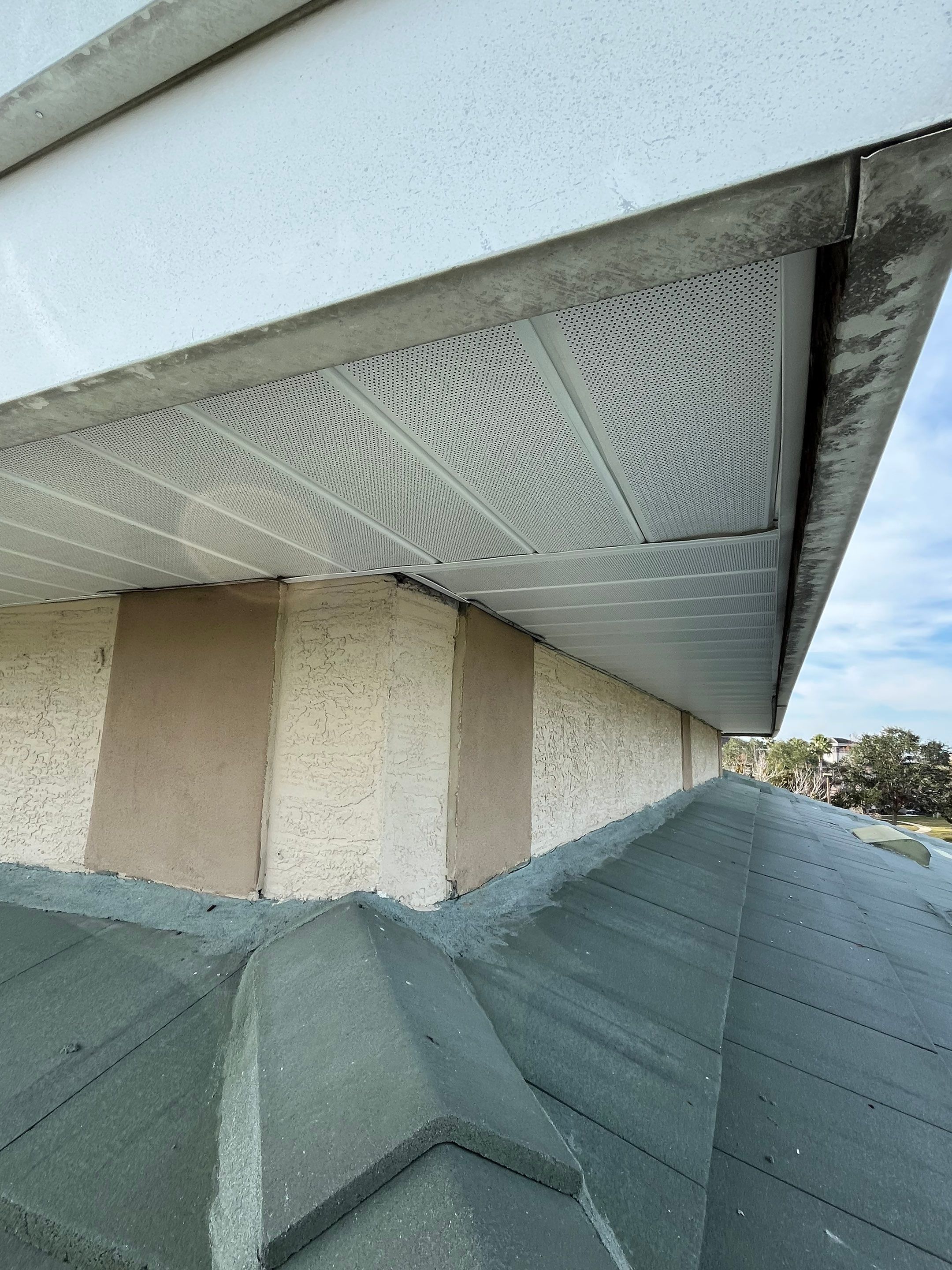 Soffit and Fascia Replacement in Lakewood Ranch FL by Gutter Professors