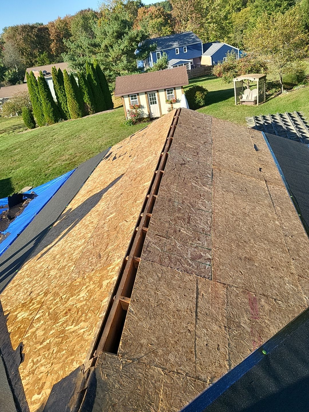 ATLAS PINNACLE COLOR: BURNT HICKORY DRIP EDGE: MUSKET BROWN by Eagle Eye Roofing