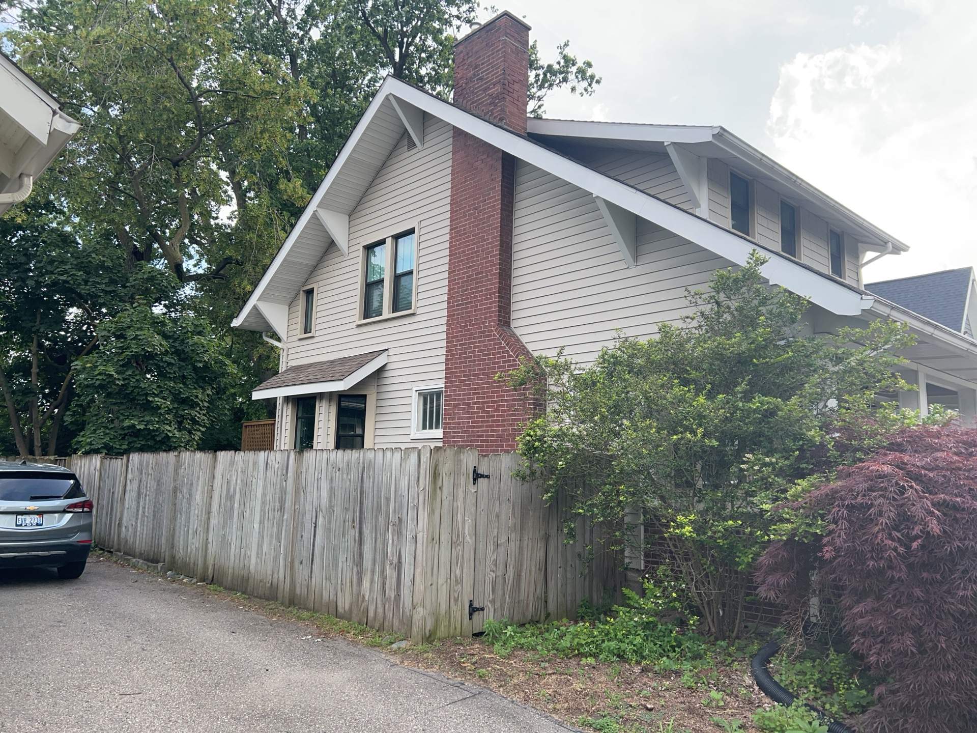 Siding Replacement using Alside Charter Oak D4.5" Deep Moss by 180 Contractors