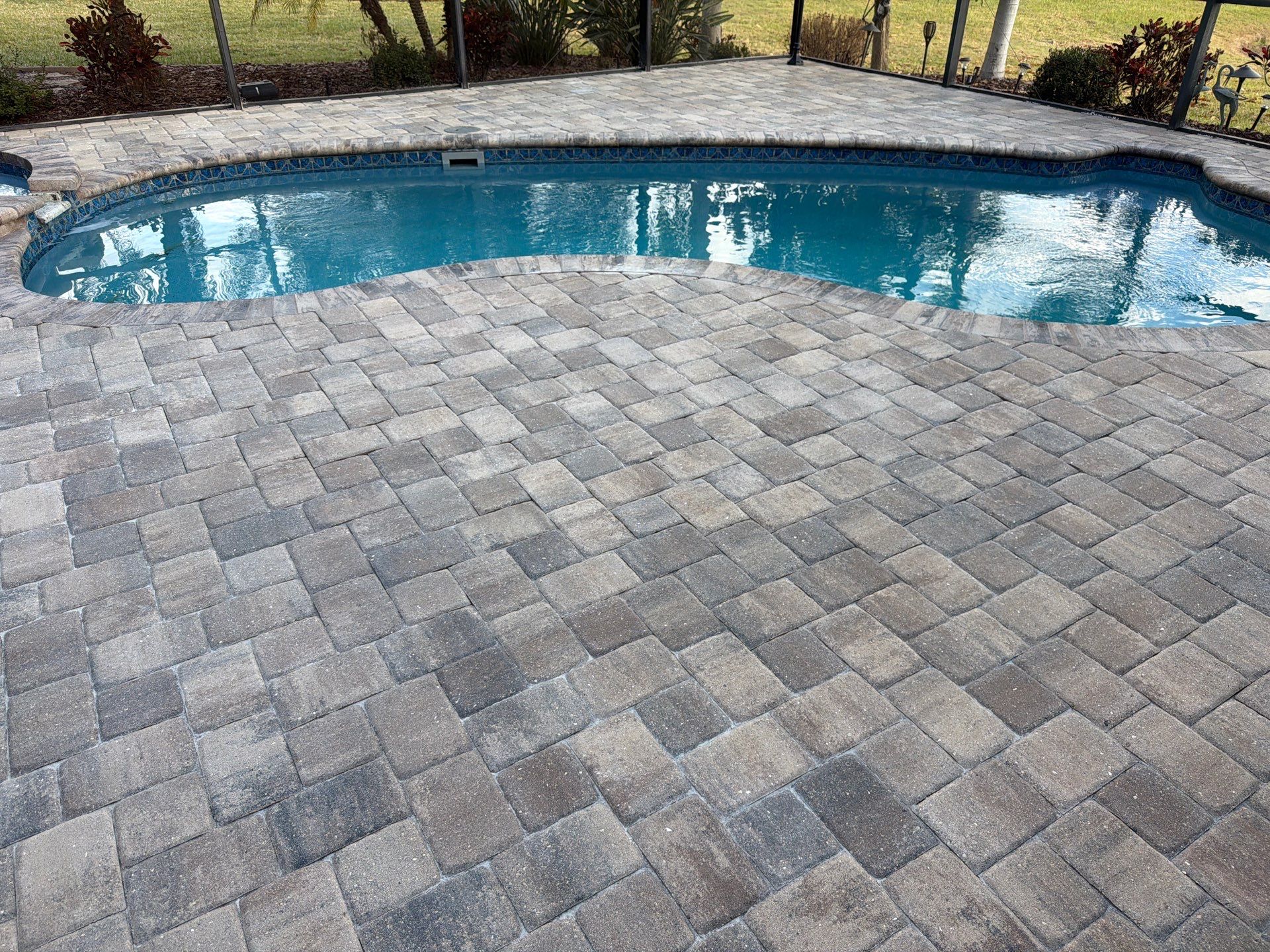 Valencia Lakes Pool Deck Paver Sealing and Restoration by Supreme Paver Experts