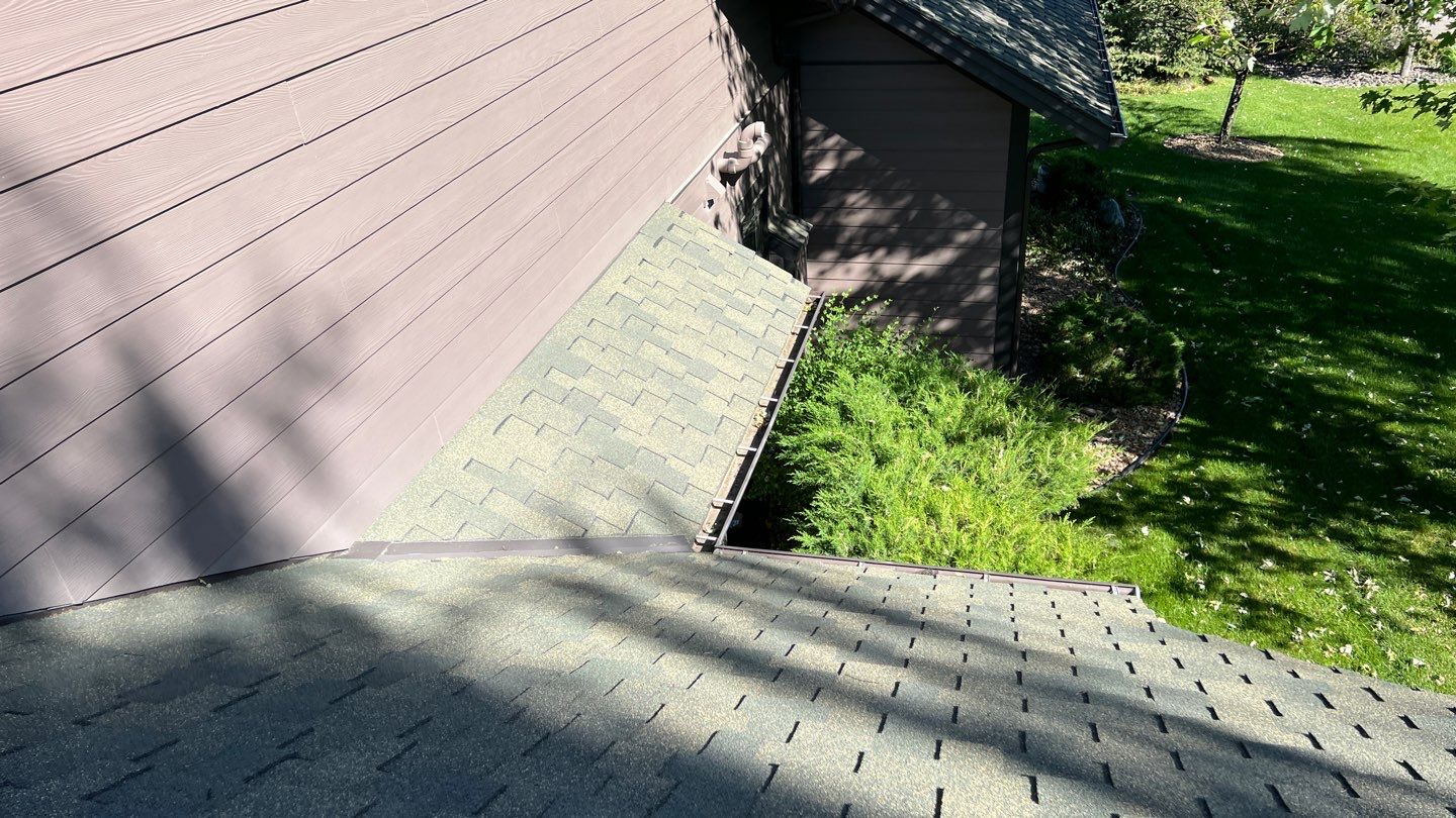 GAF Grand Sequoia - Autumn Brown Blend  by Montana Roofing Solutions