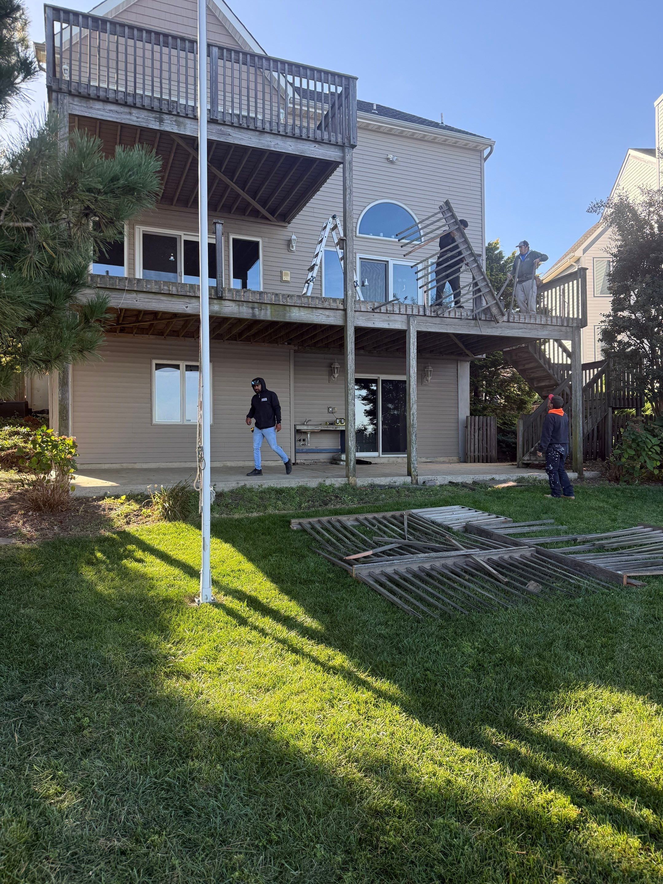 Waterfront deck In Keyport  by deck guardian