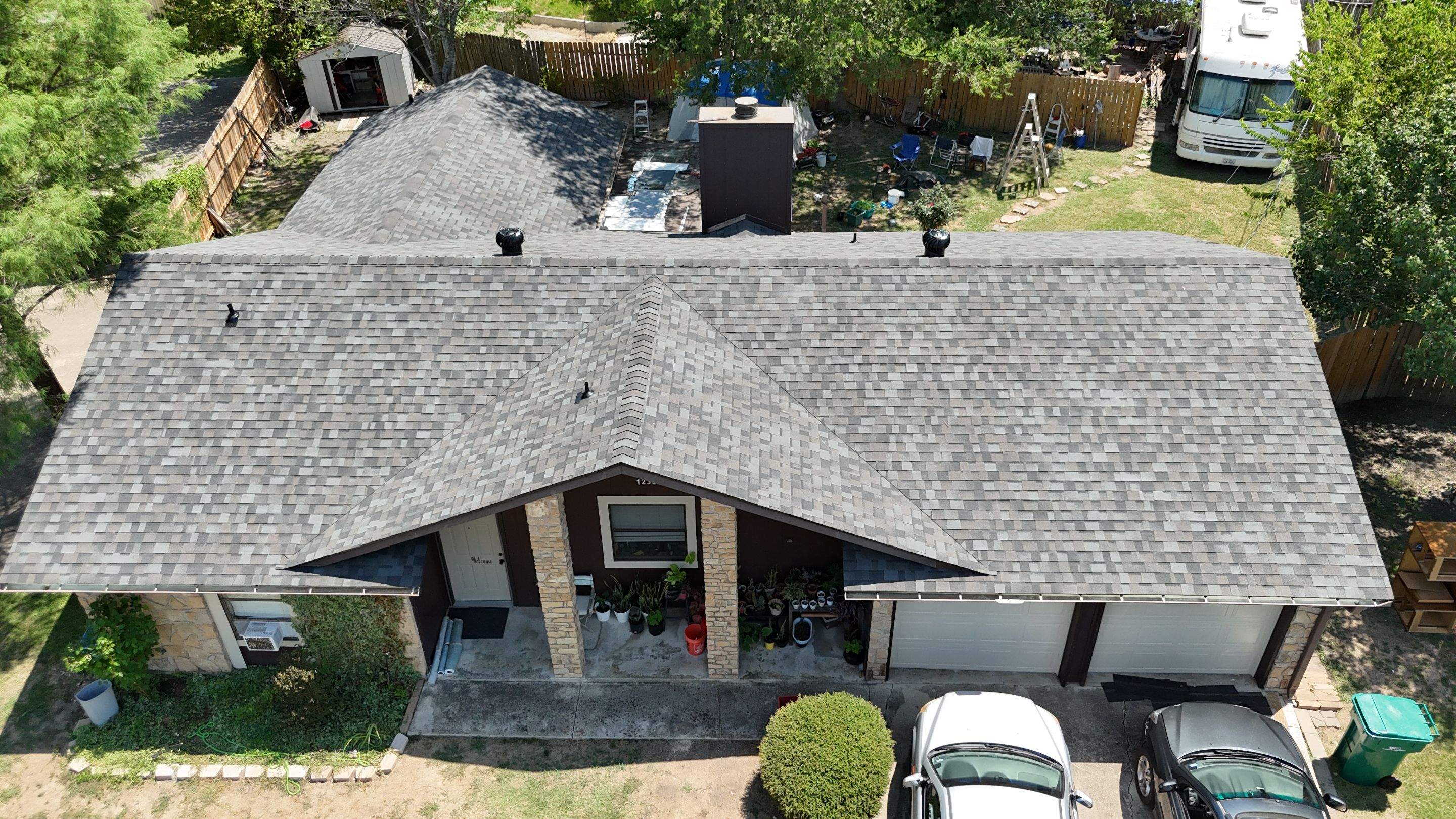 Williamsburg Gray - Owens Corning TruDefinition Duration by RoofsOnly.com