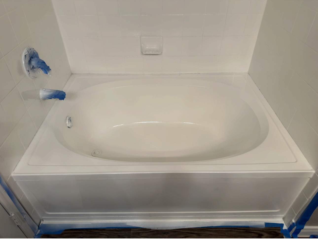 Bathtub Refinishing by Surface Experts - Cypress / North Katy