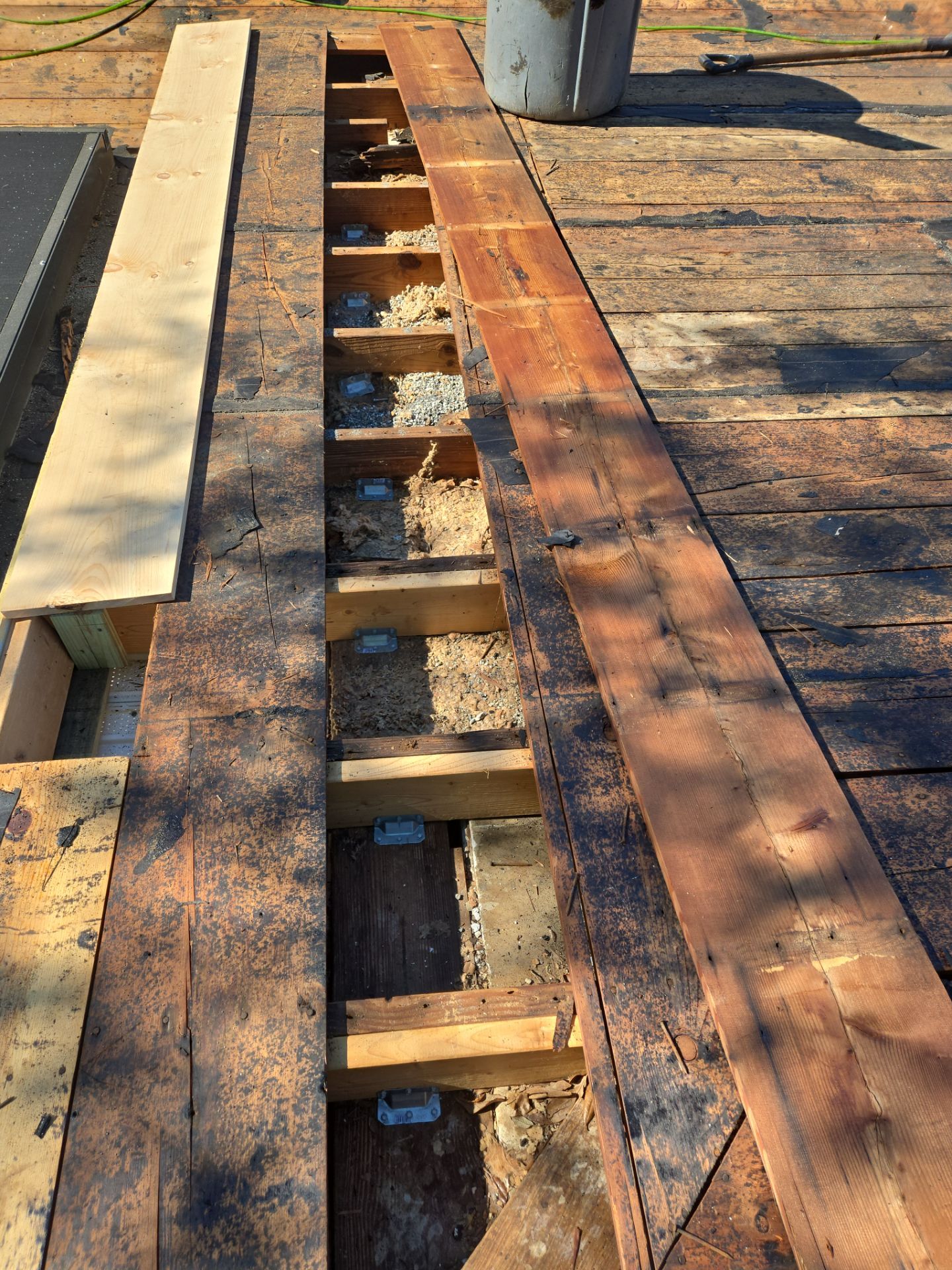 Project in St. Petersburg 33705 by Mitchell Roofing Company LLC 