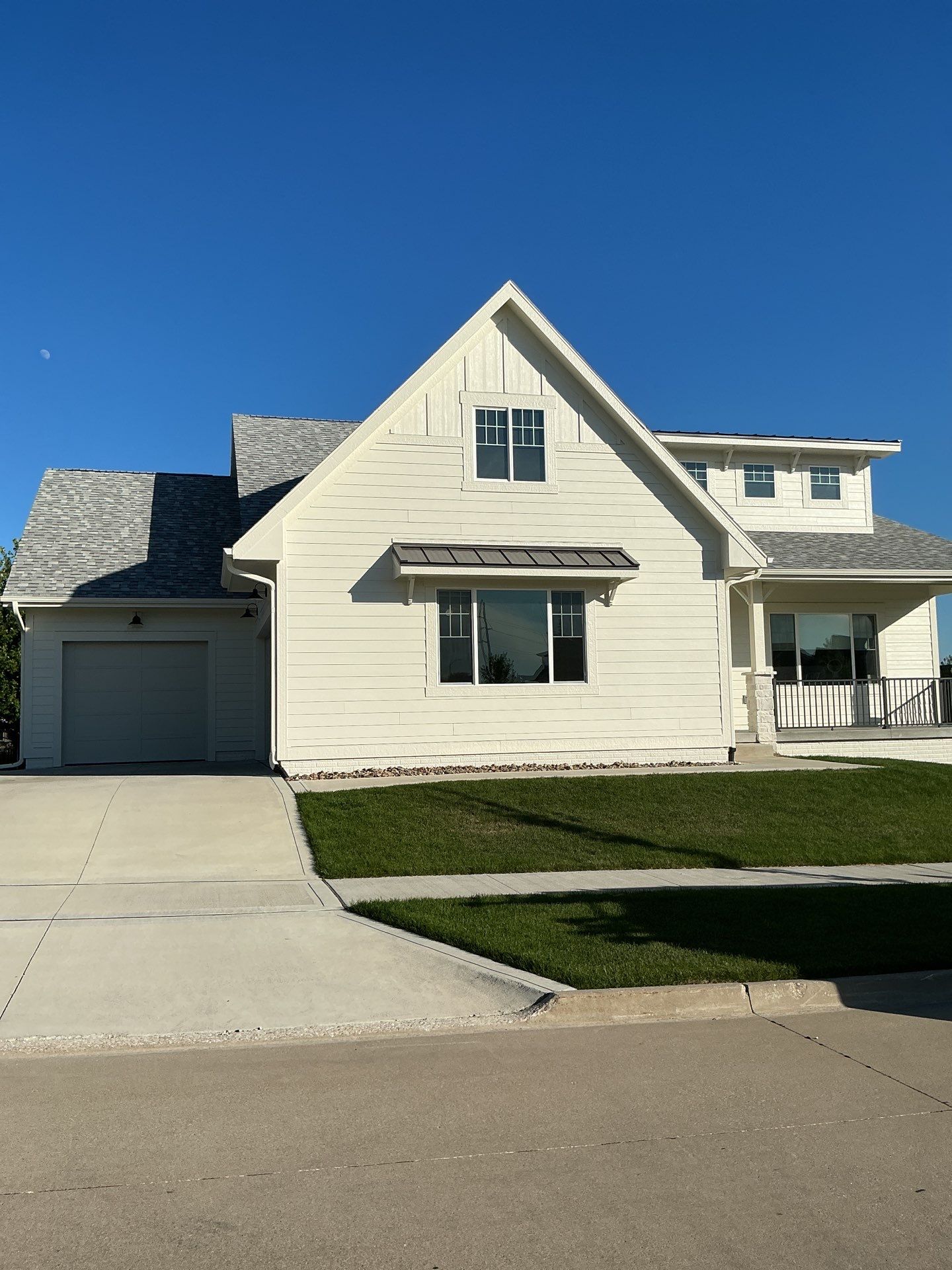 res ext repaint by Midwest Paint LLC