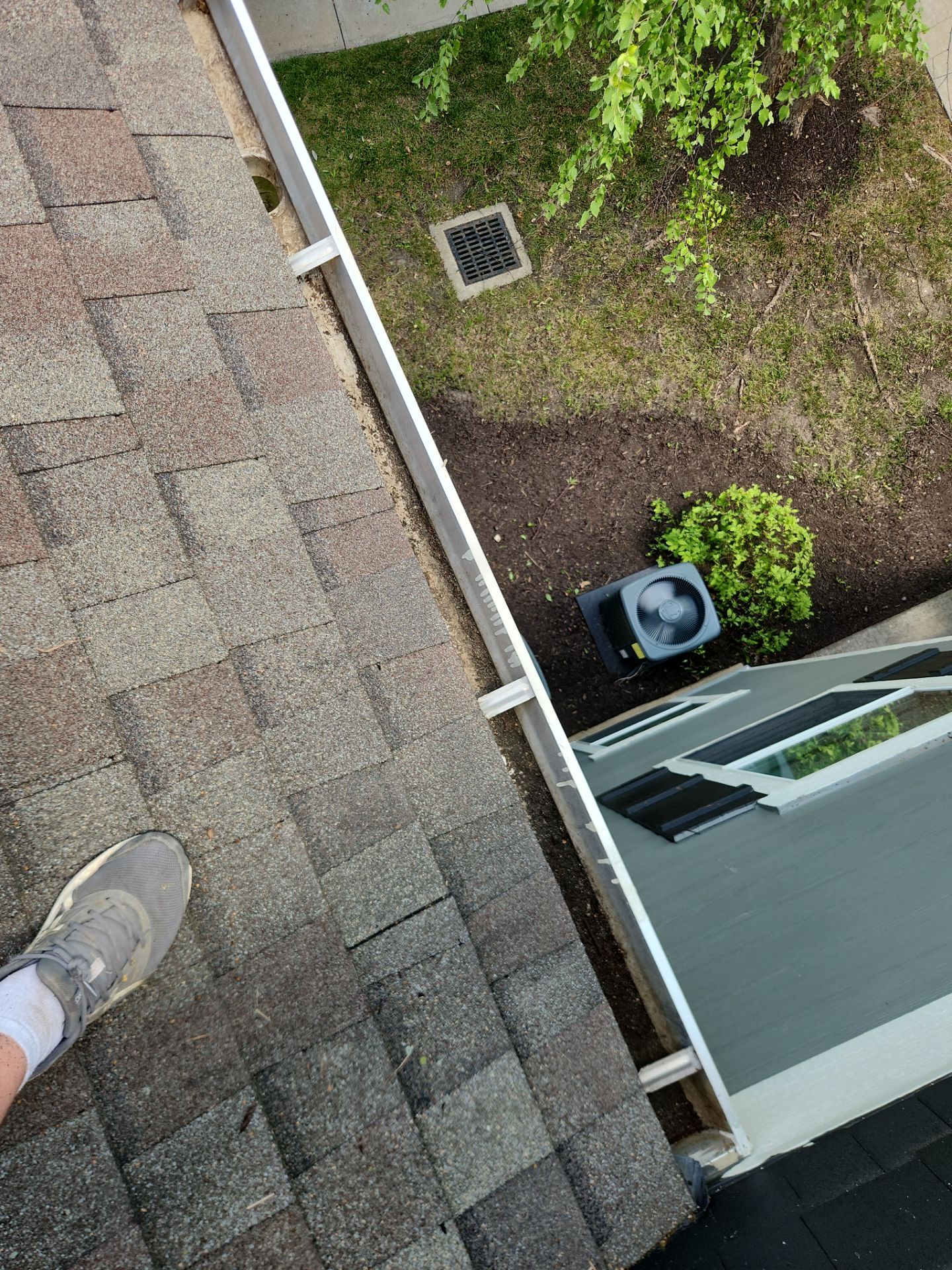 Commercial gutter cleaning Columbia, MO after photo with clean gutters
