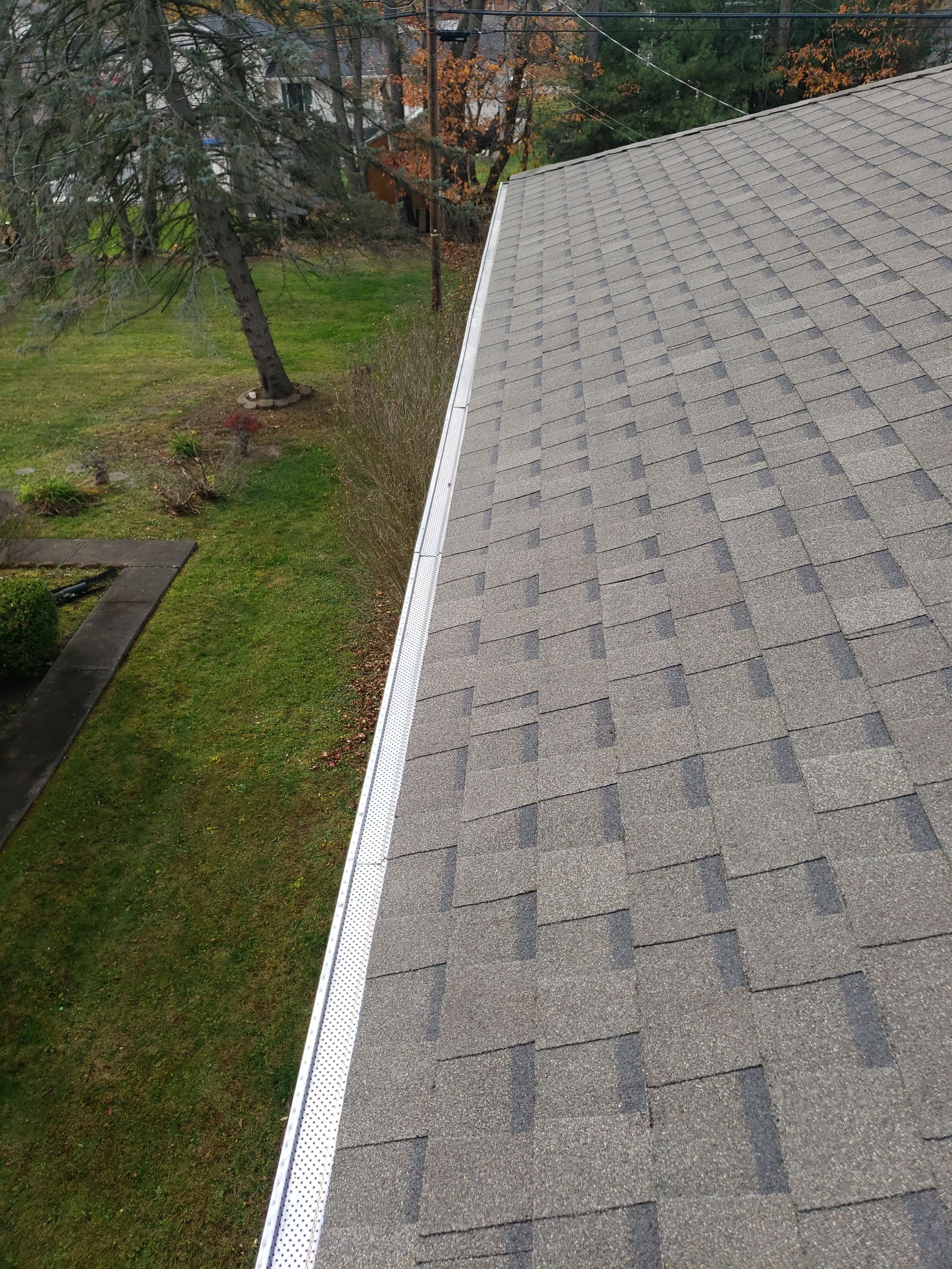 ATLAS PINNACLE COLOR: PRISTINE SCOTCHGARD WEATHERED DRIP EDGE: MUSKET BROWN by Eagle Eye Roofing