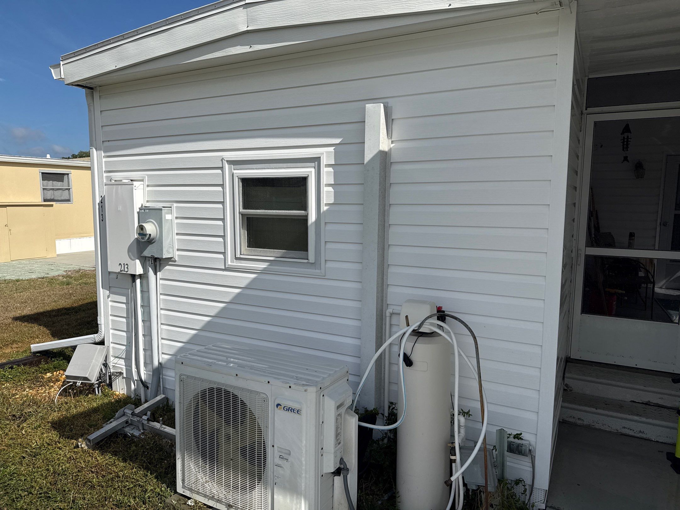 Mobile Home Soft Wash & TPO Roof Cleaning in Leisure Lake Mobile Home Park – Palmetto, FL by Sunshine AquaWash