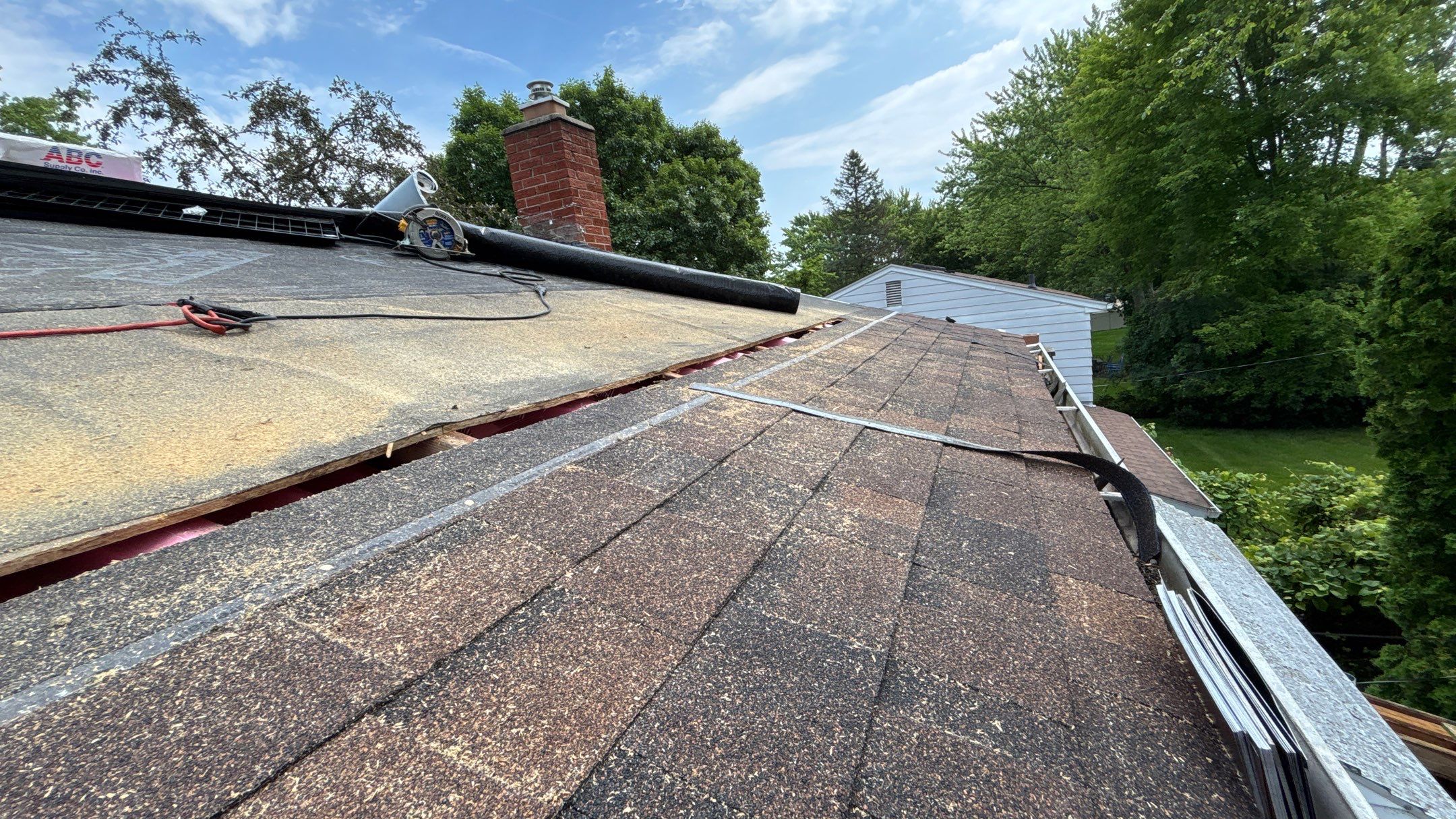 Roof Replacement using Owens Corning Brownwood by 180 Contractors